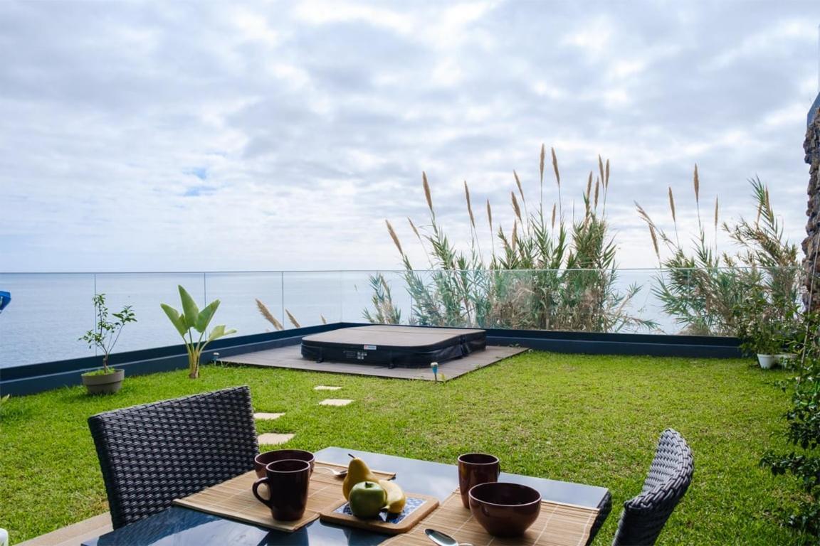 Guestready - Cliff With Sea Views