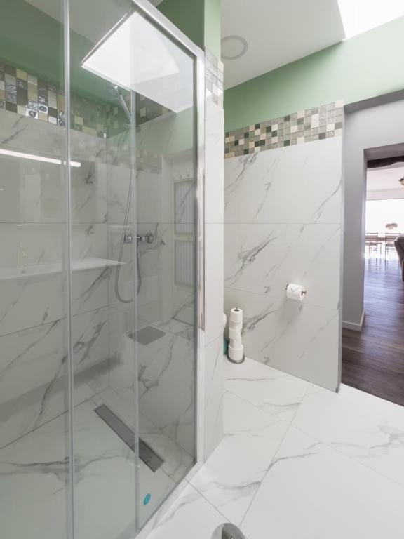 Guestready - A Marvellous In Calheta Guest house