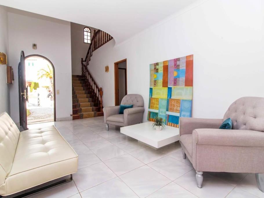 Irene Golf House - Privat Heated Pool & Games & Golf Quarteira