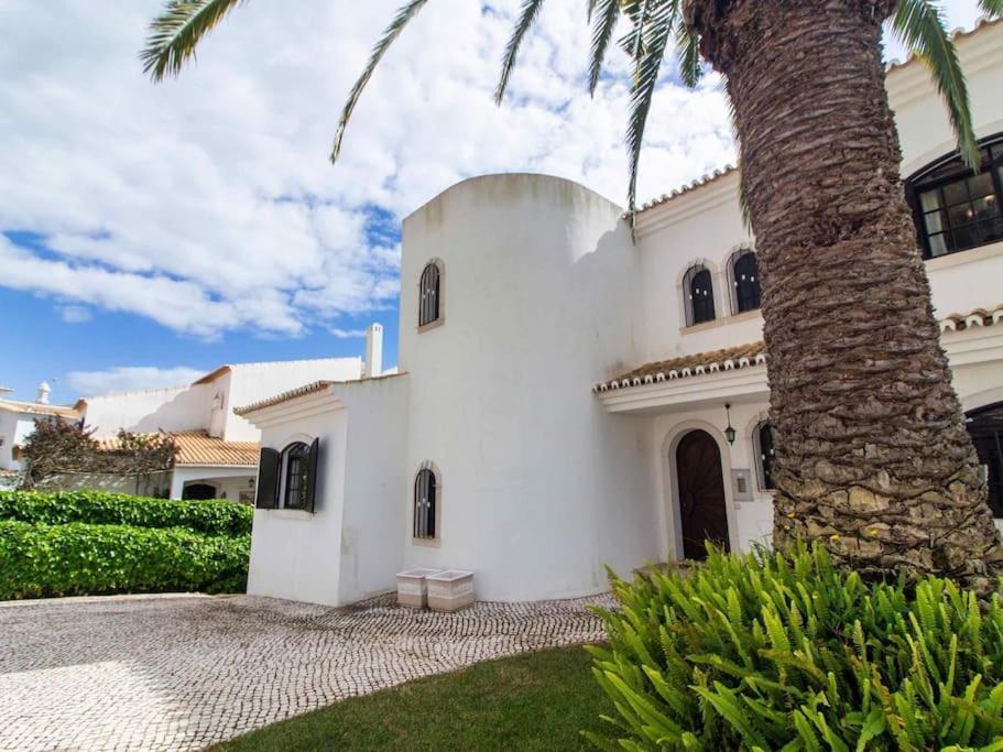 Irene Golf House - Privat Heated Pool & Games & Golf * Quarteira