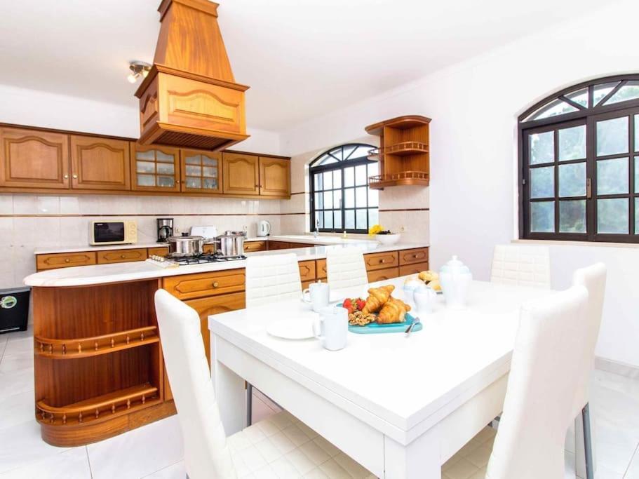 Irene Golf House - Privat Heated Pool & Games & Golf Villa