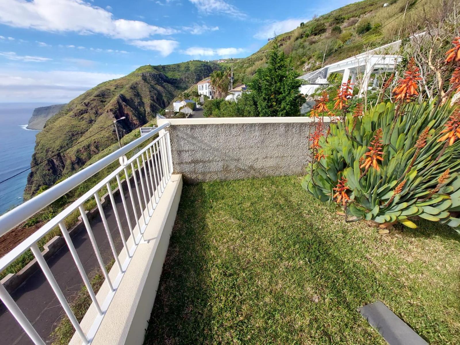 The Best Sea View In Madeira - Casa Farol Faja da Ovelha