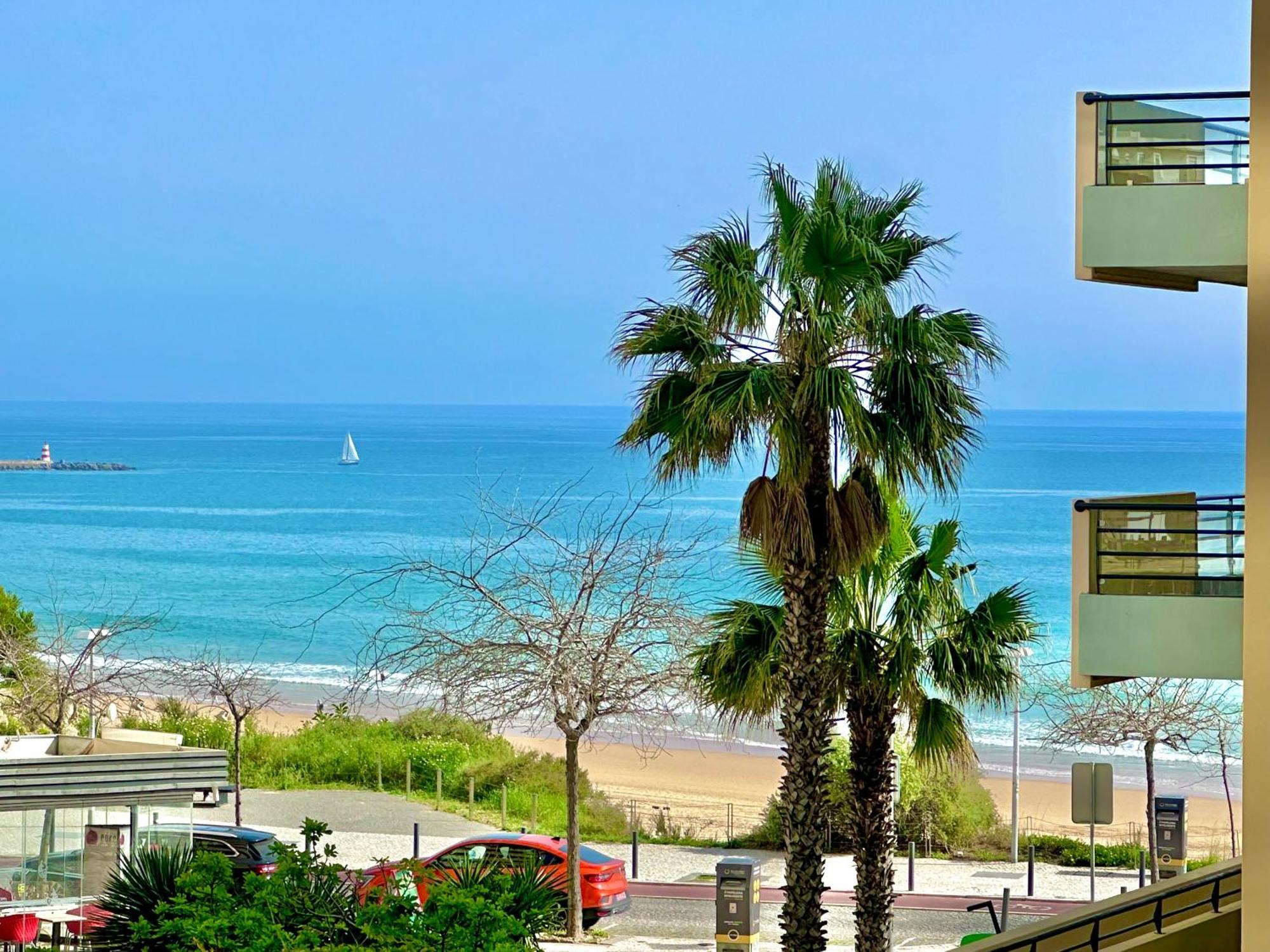 Lovely Beachfront With Aircon/wifi Portimao