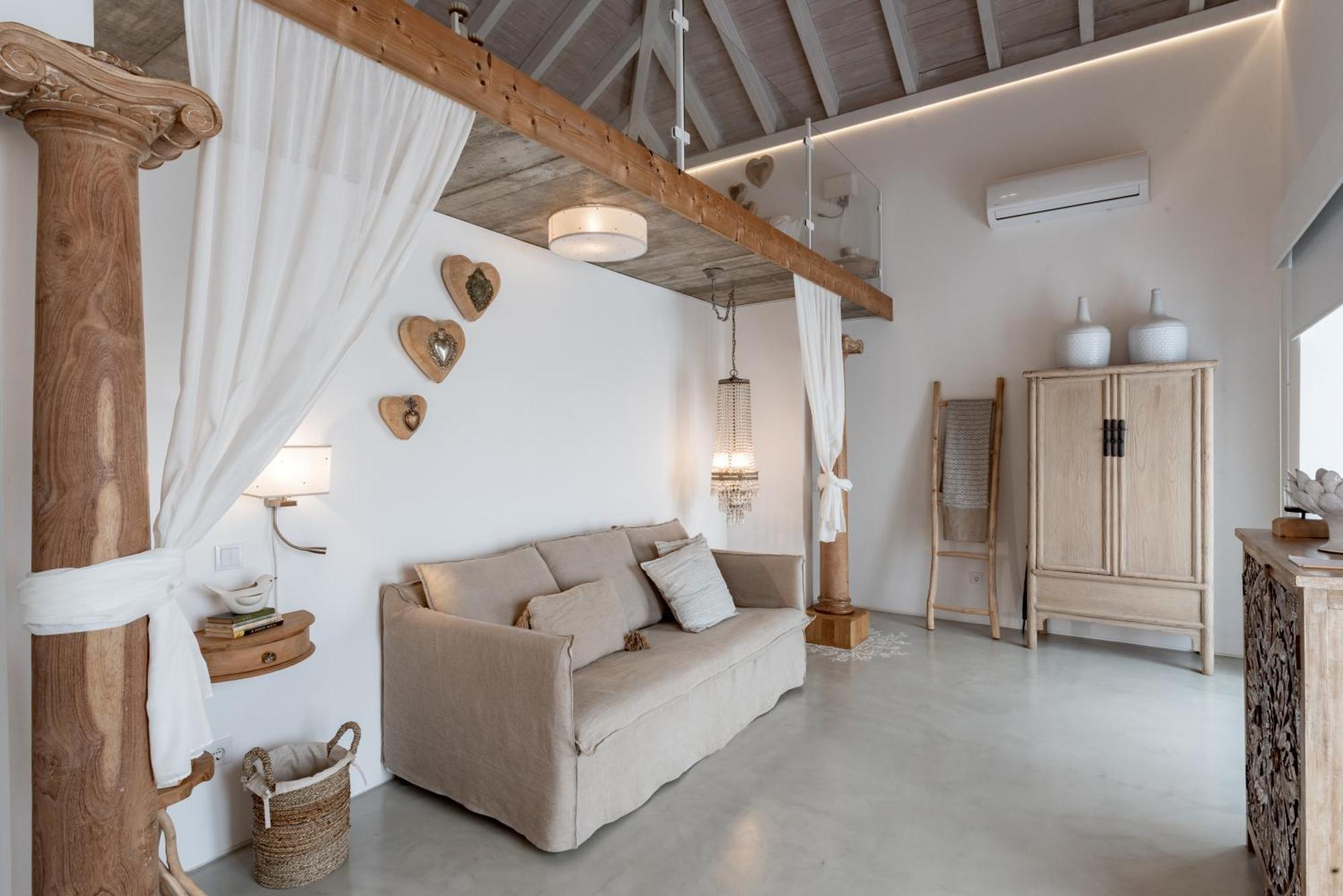 Colegio Charm House