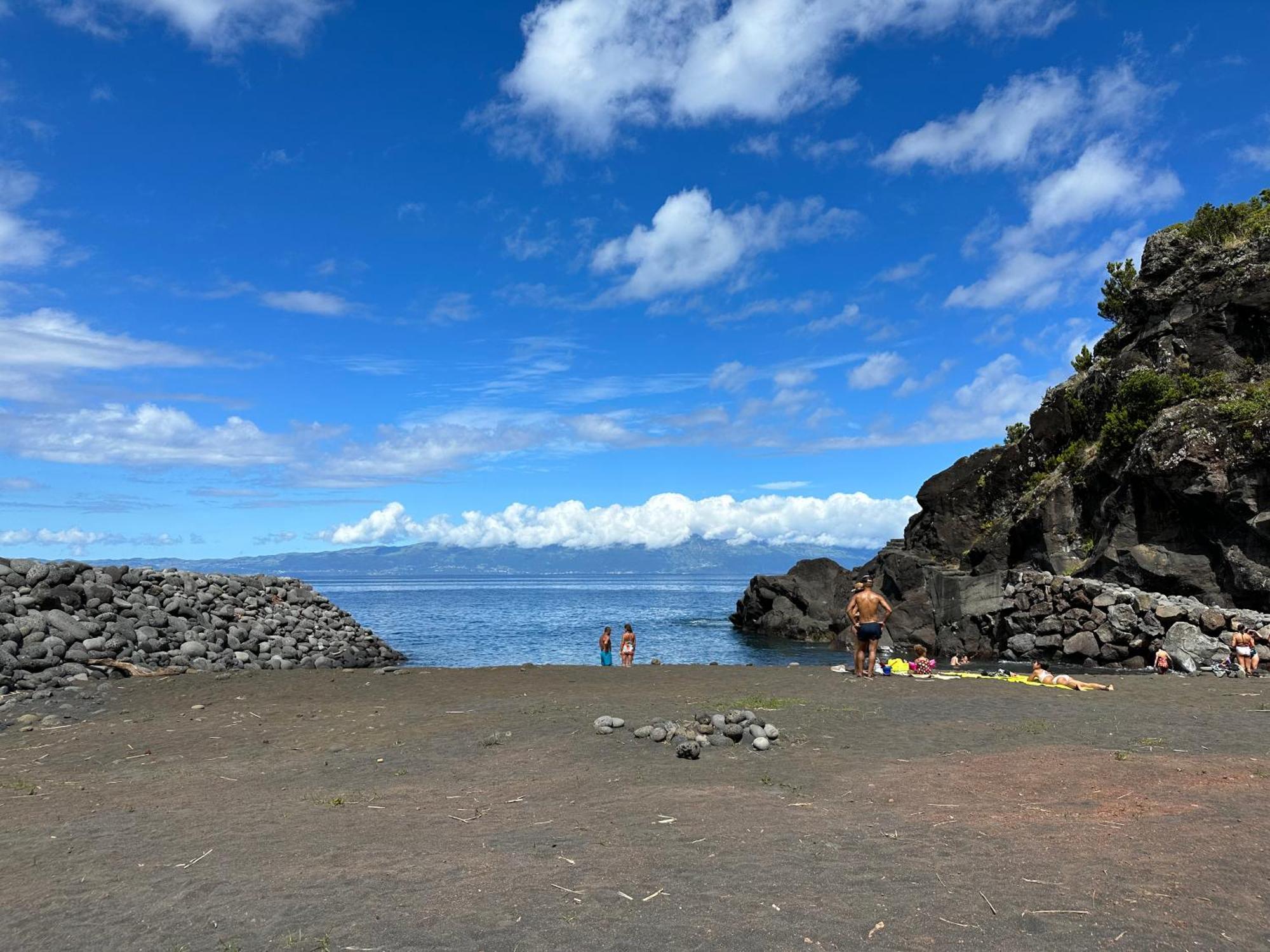 Adega Baia Azul - The Essence Of Pico Chalet