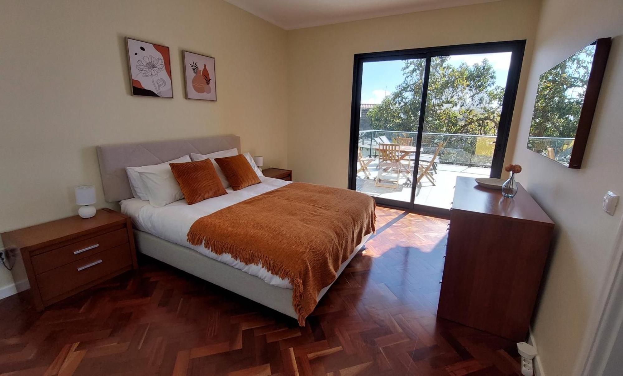 Strelitzia Villa *