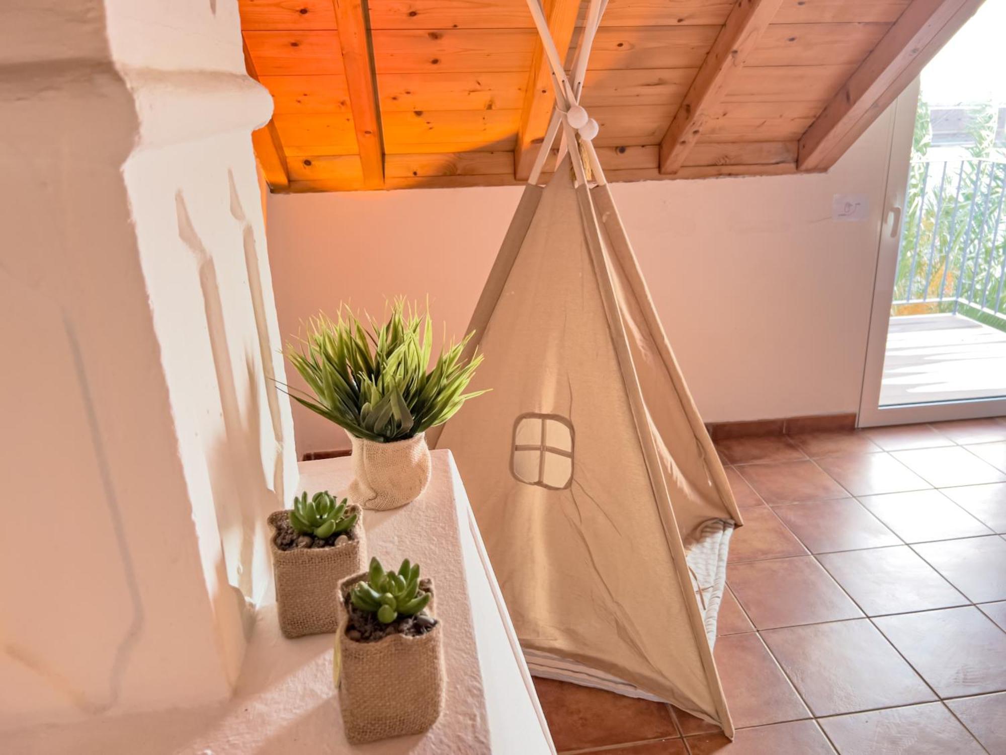 Calheta Bay View House - Family And Group Holiday home *