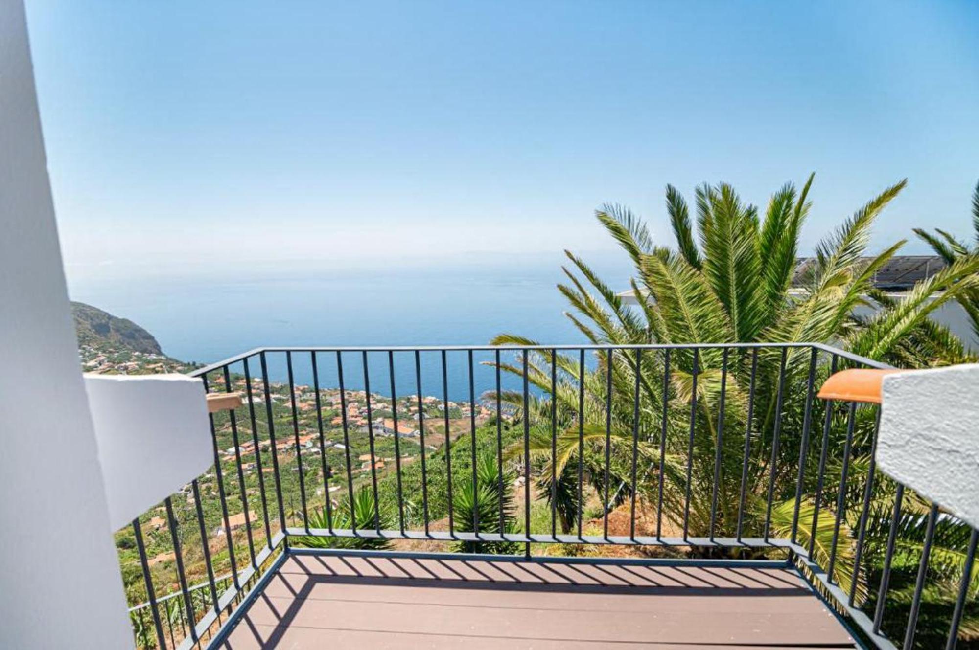 Calheta Bay View House - Family And Group Holiday home *