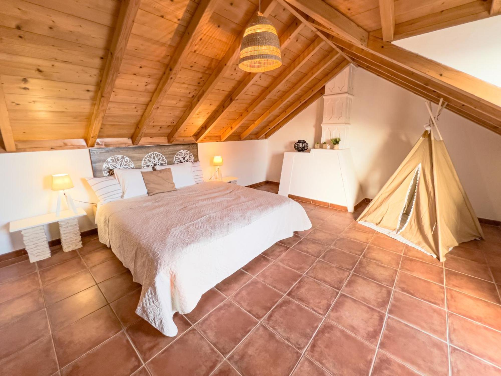 Calheta Bay View House - Family And Group Holiday home *