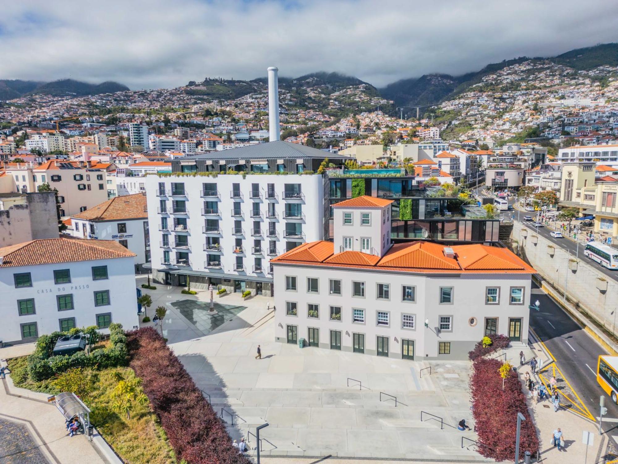 Terrace, Grill & Infinity Pool At Savoy Insular Apartamento