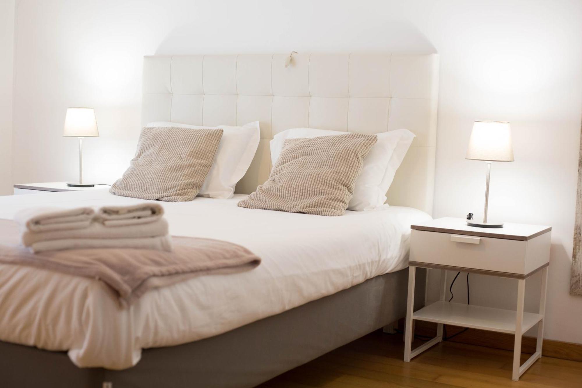 Casas E De