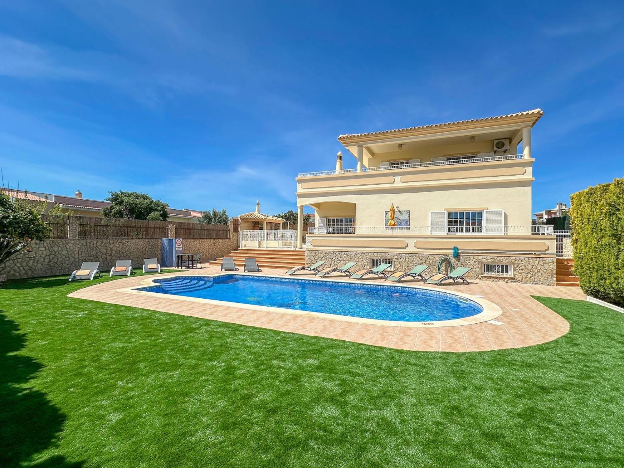 Luxury Pescadinha Near Beach, Villa Albufeira