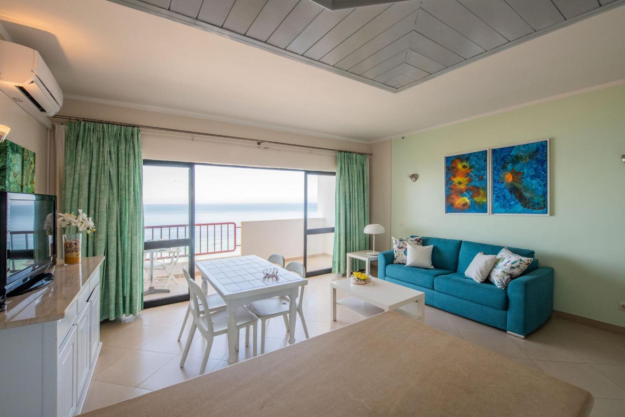 Beachfront 1 Bdr With Pool By Lovelystay Apartment