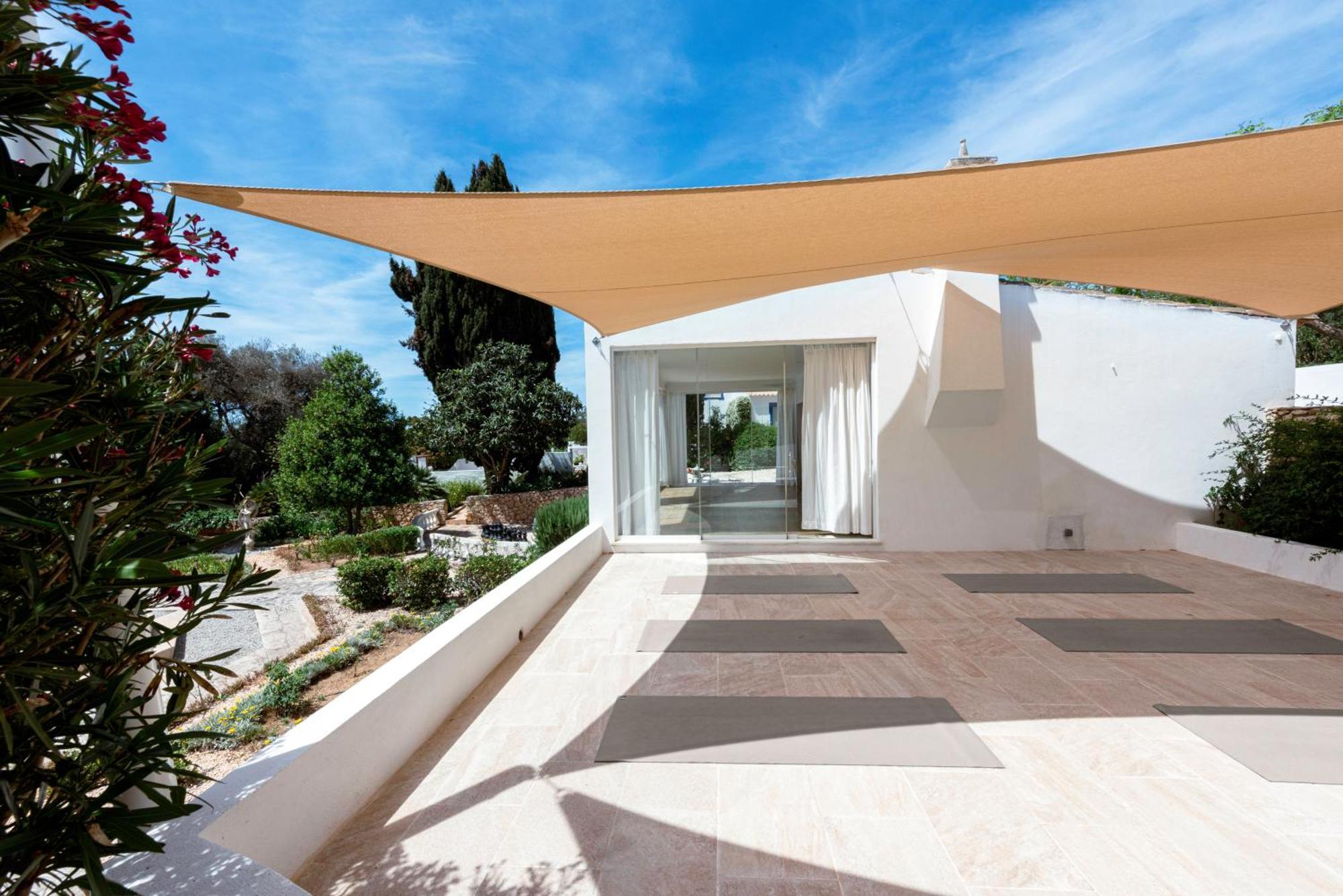 Quinta Bonita & Gardens Hotel