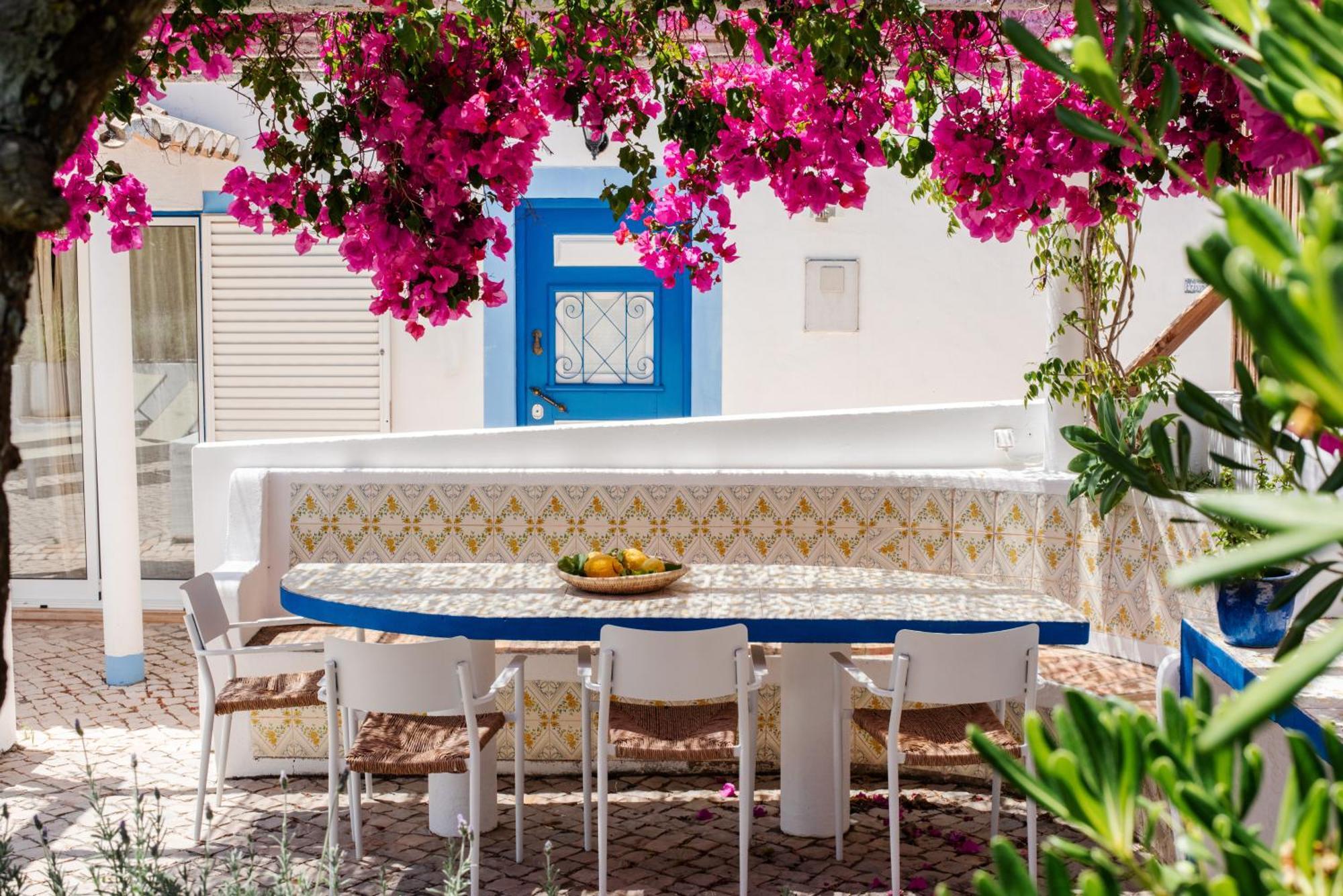 Quinta Bonita & Gardens Hotel