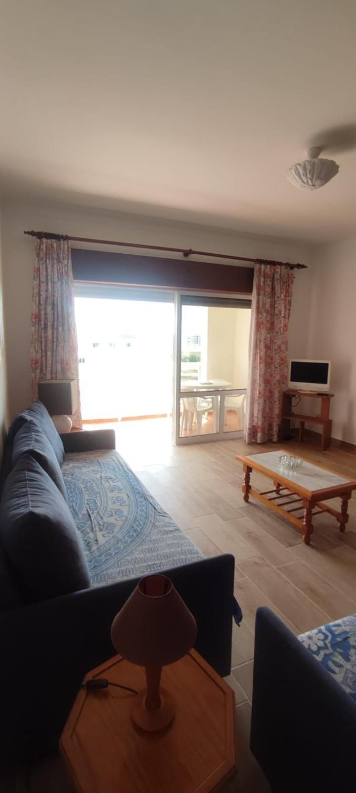 T1 Em Apartment *