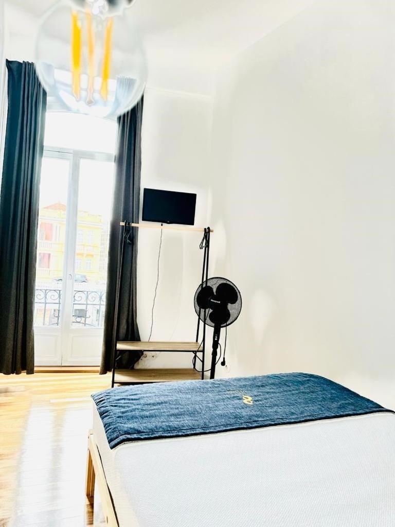 Hotel 8 *