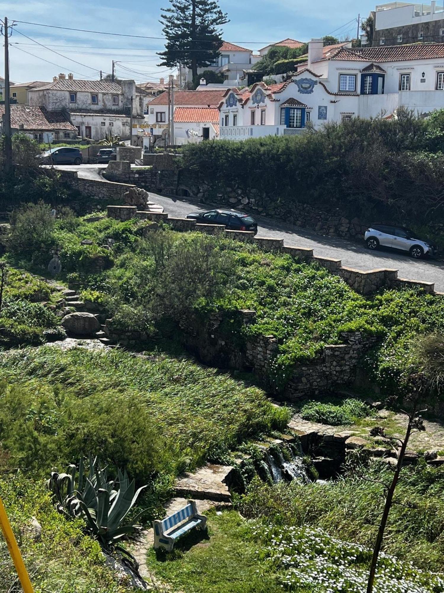 Azenhas Do Mar West Coast Design And Surf Apartment