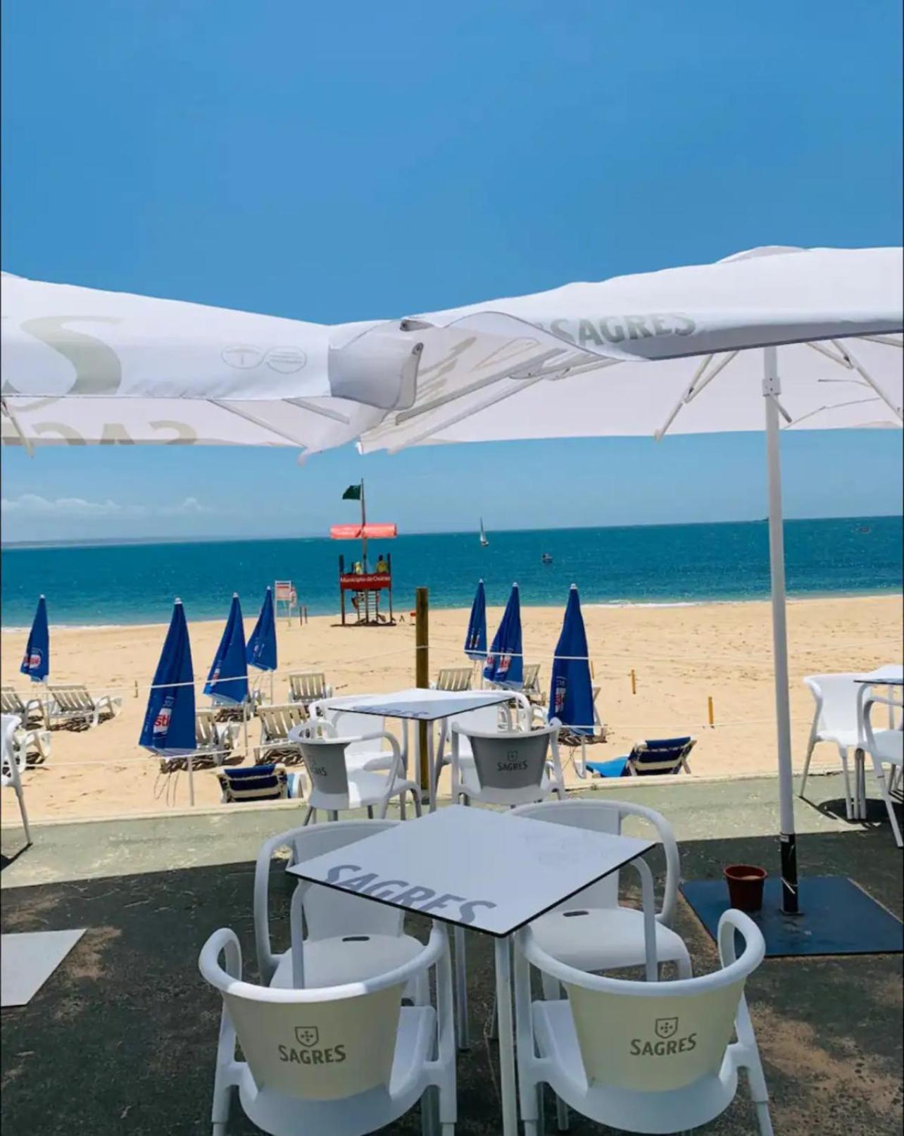 Sea View & 4 Minutes Walk To The Apartment