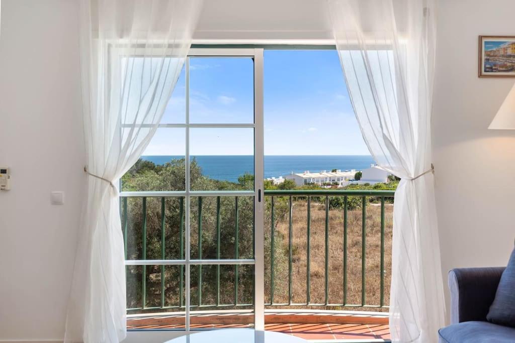 Apartment Paz E Vista Mar With Pool & Wifi