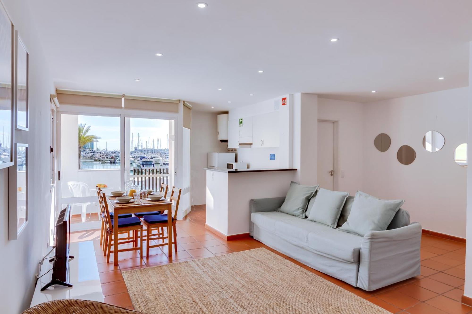 Al - Vista Marina 1 *