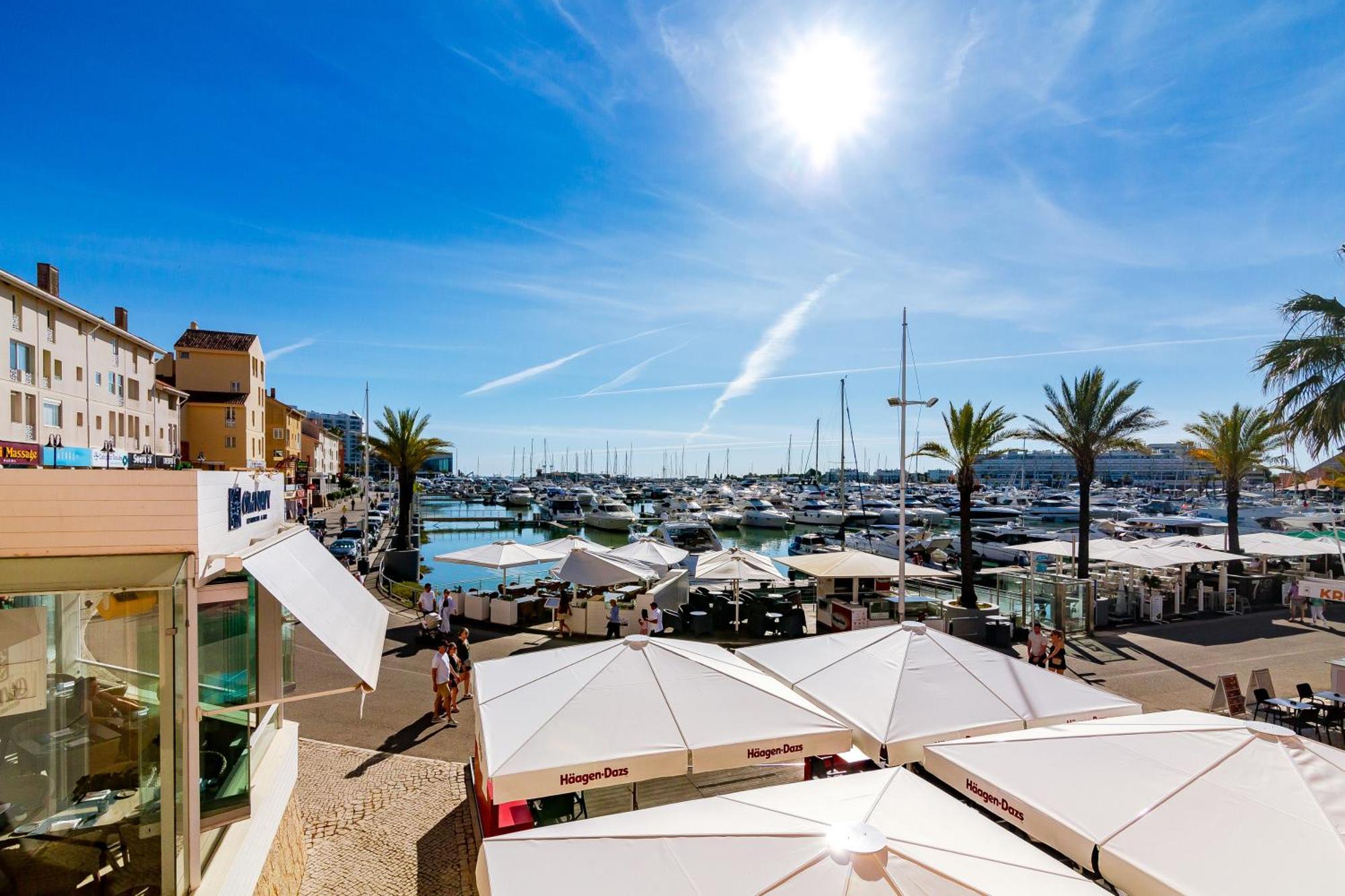 Al - Vista Marina 1