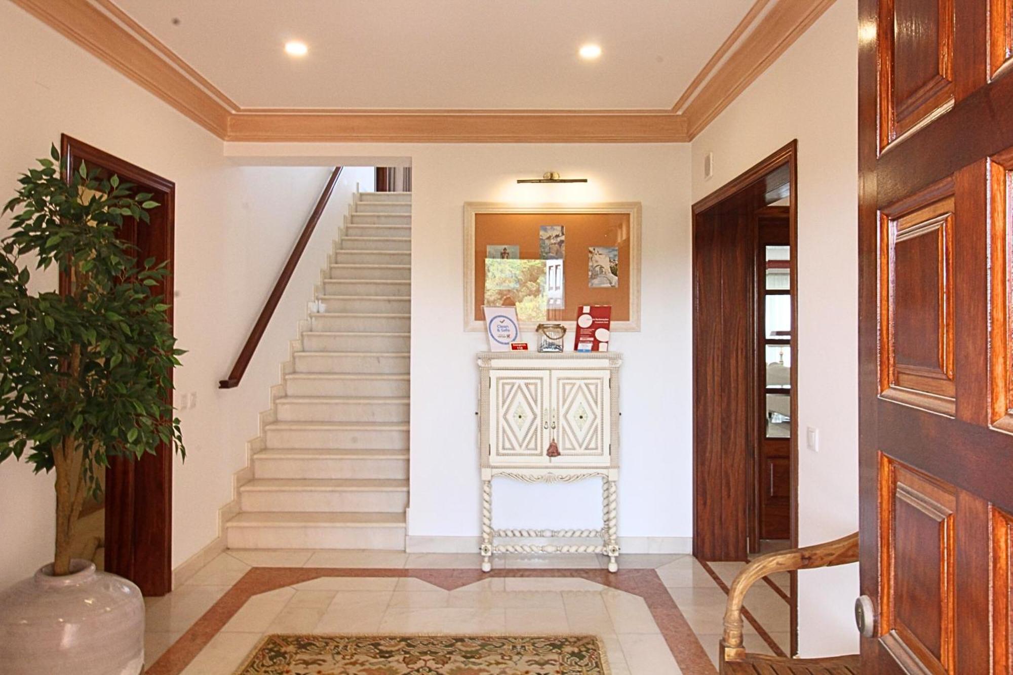 Villa Monte Da Bela Vista 'paradise' By Sapvillas *
