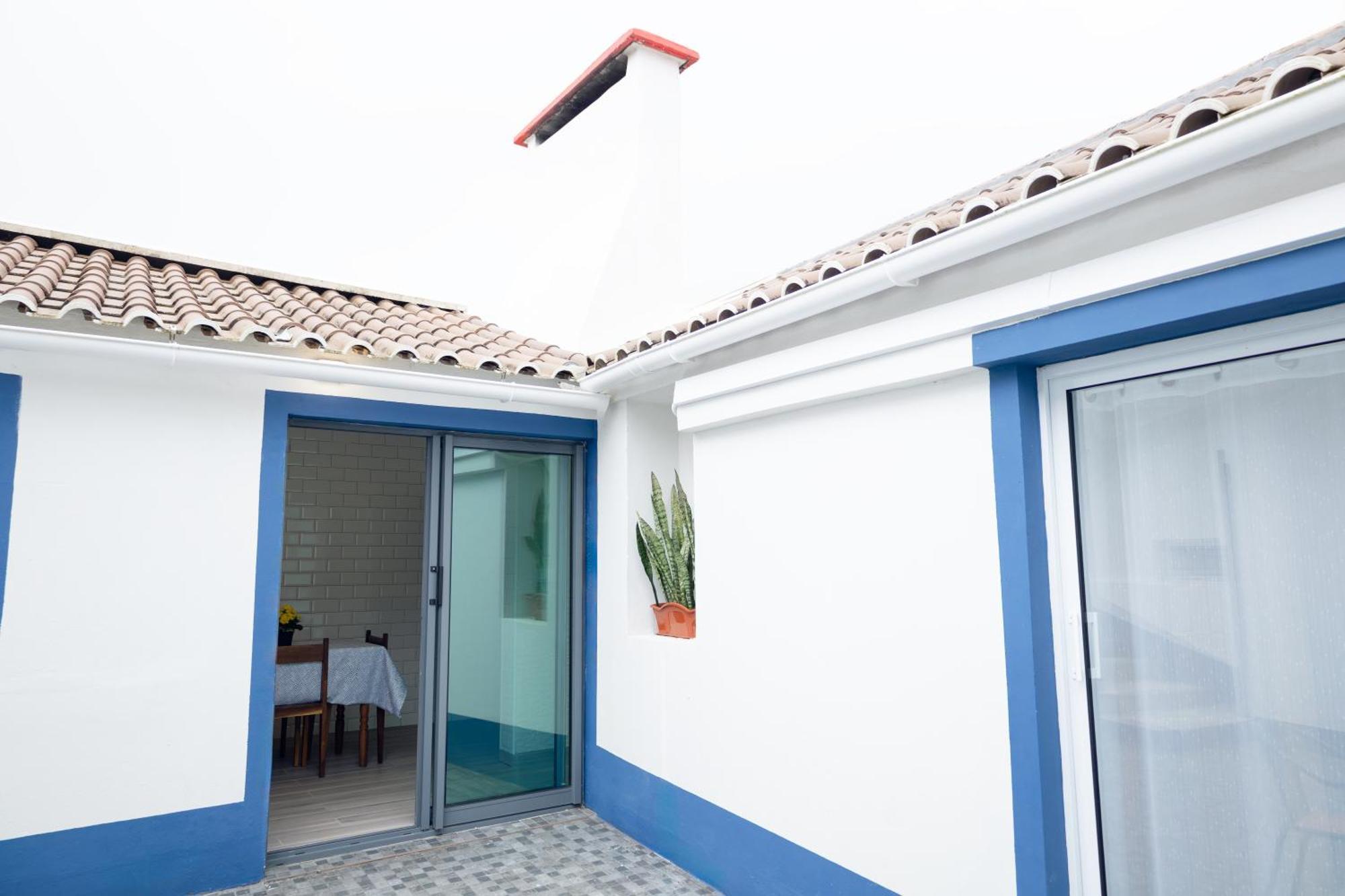 Casa Da Alexandrina Holiday home Algarvia