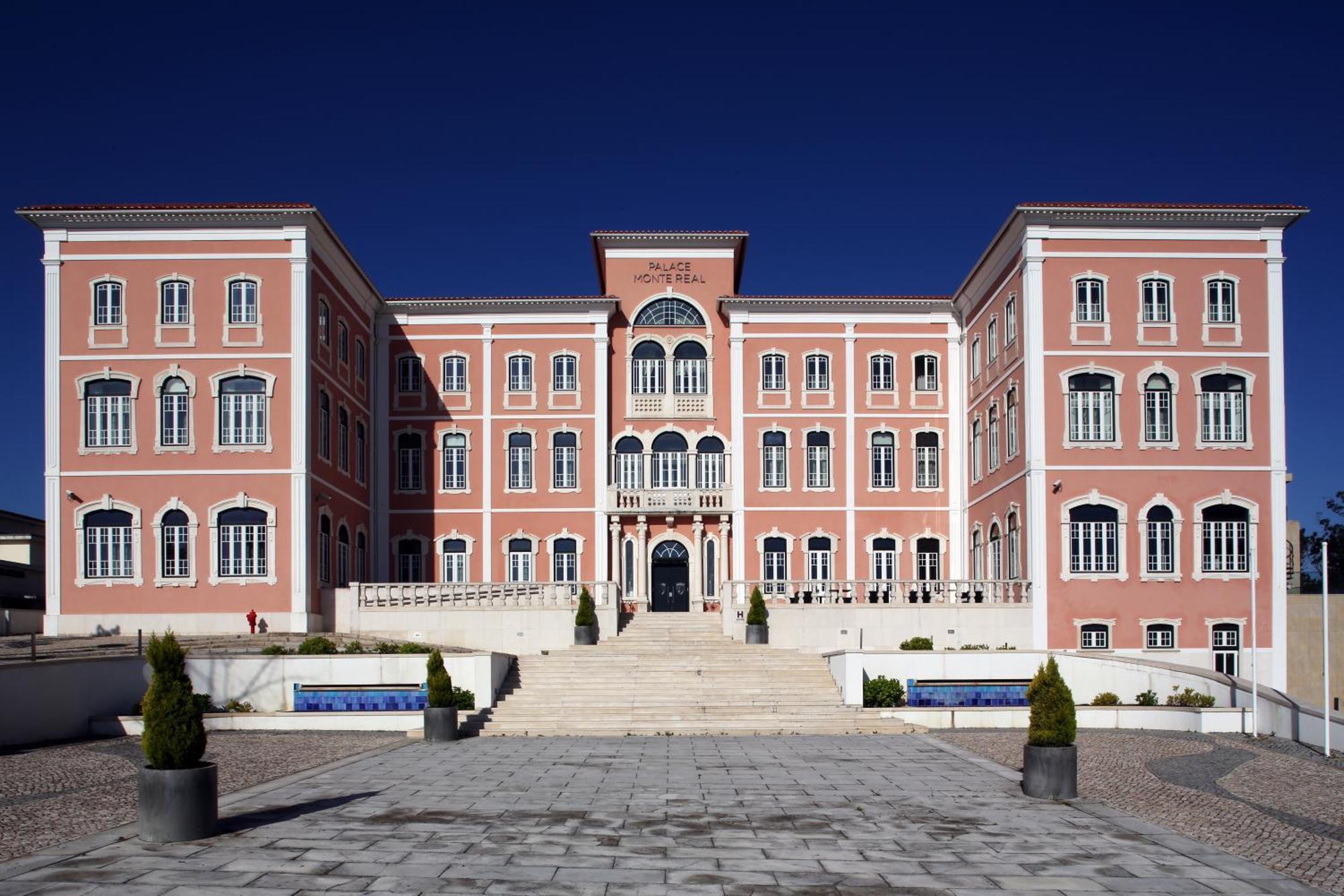 - Hotel, Termas & Hotel 4*