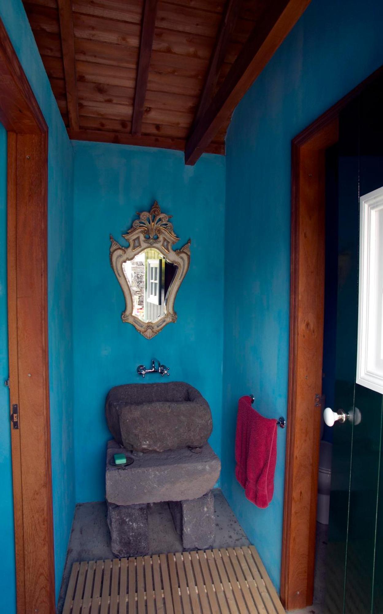 Pocinhobay Bed & Breakfast Madalena (Azores)