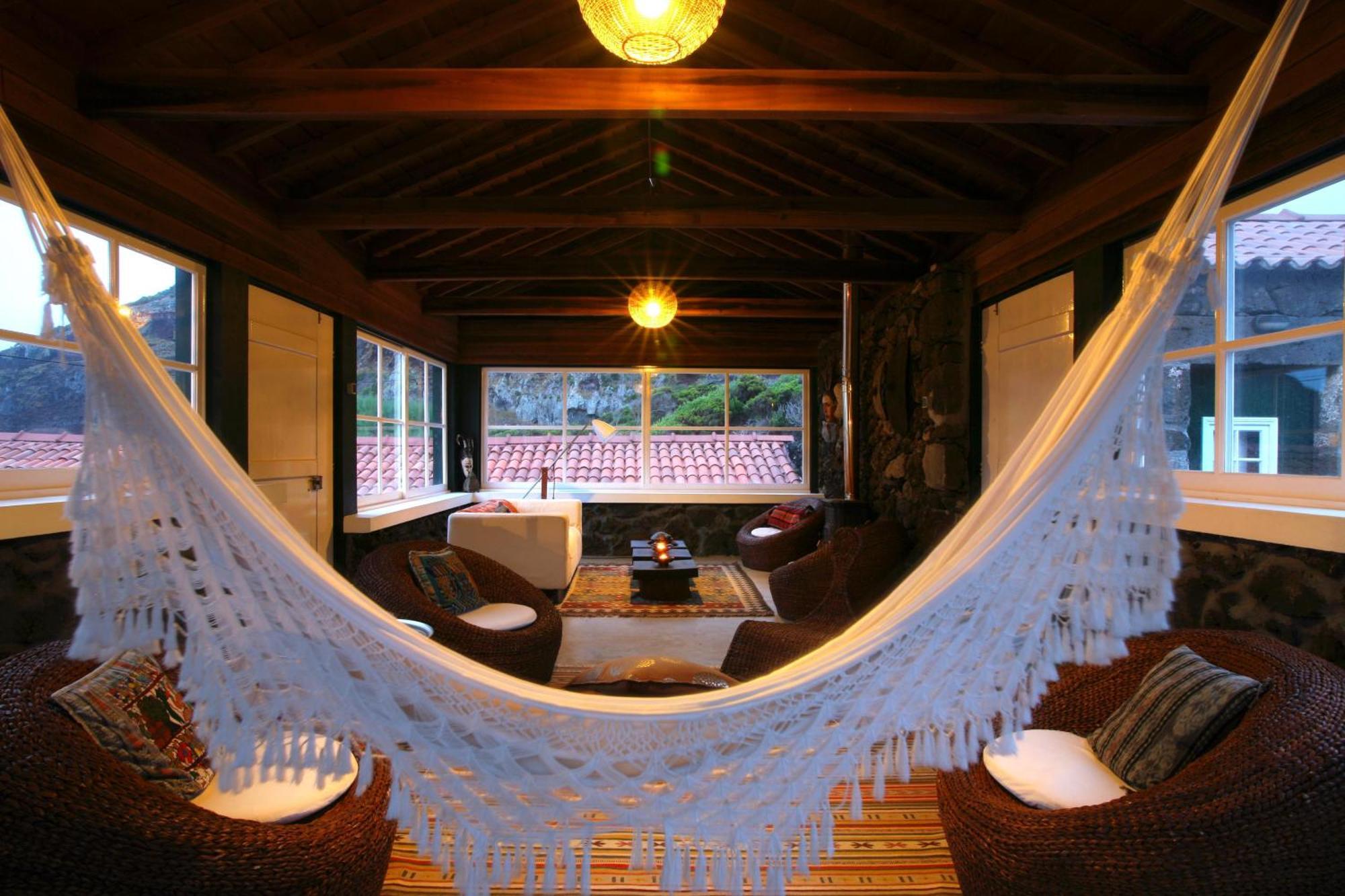 Pocinhobay Madalena (Azores)