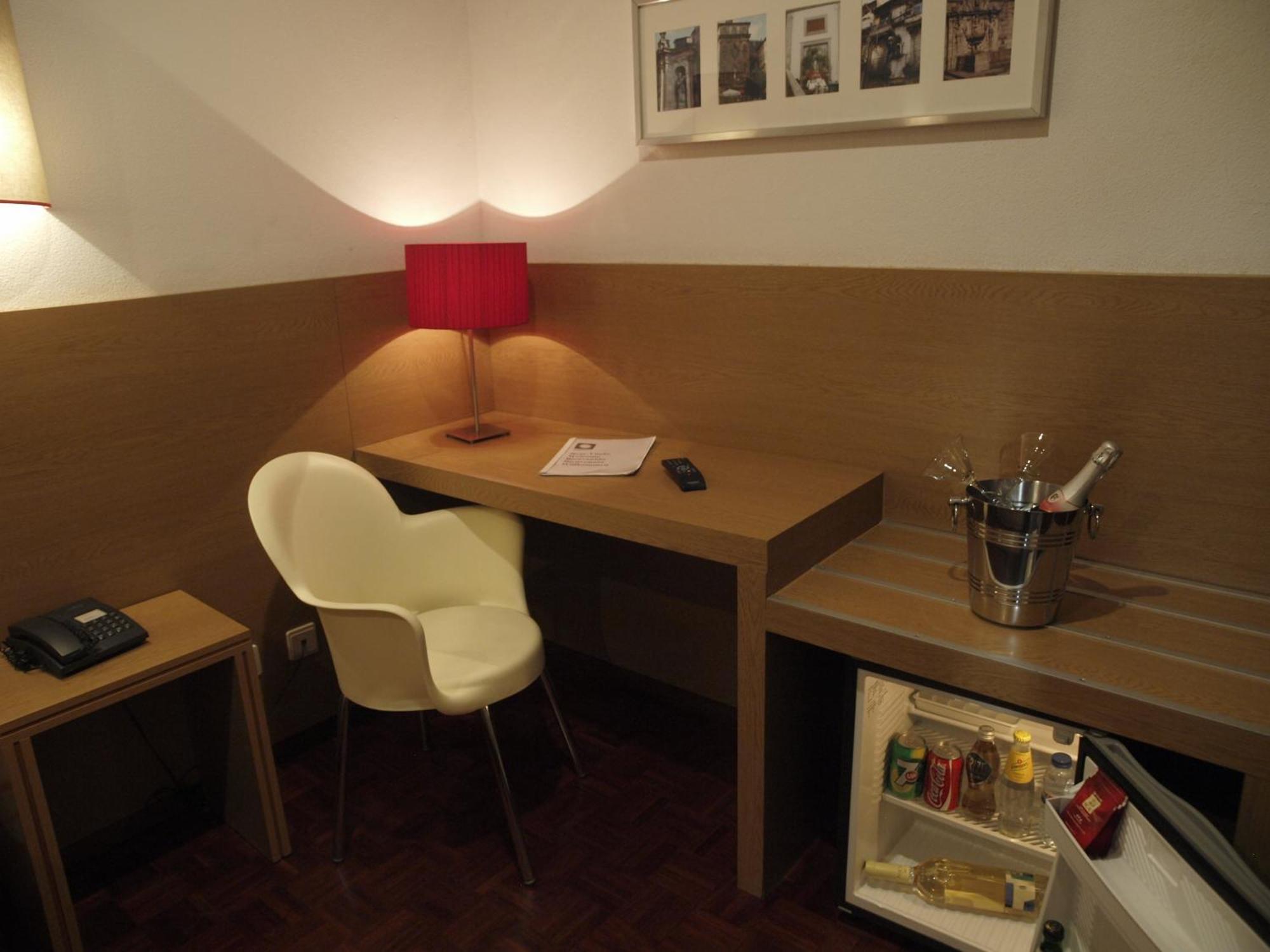 Acomodação com café da manhã  Costa Do Sol 2*