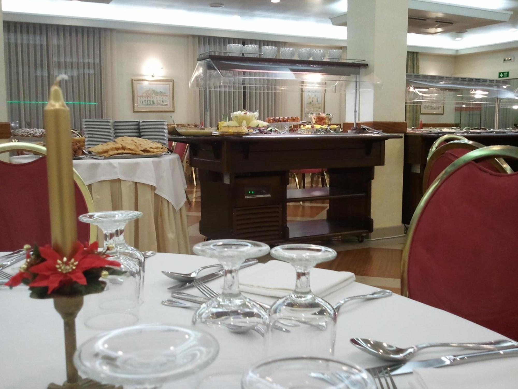 Hotel Cinquentenario & Conference Center
