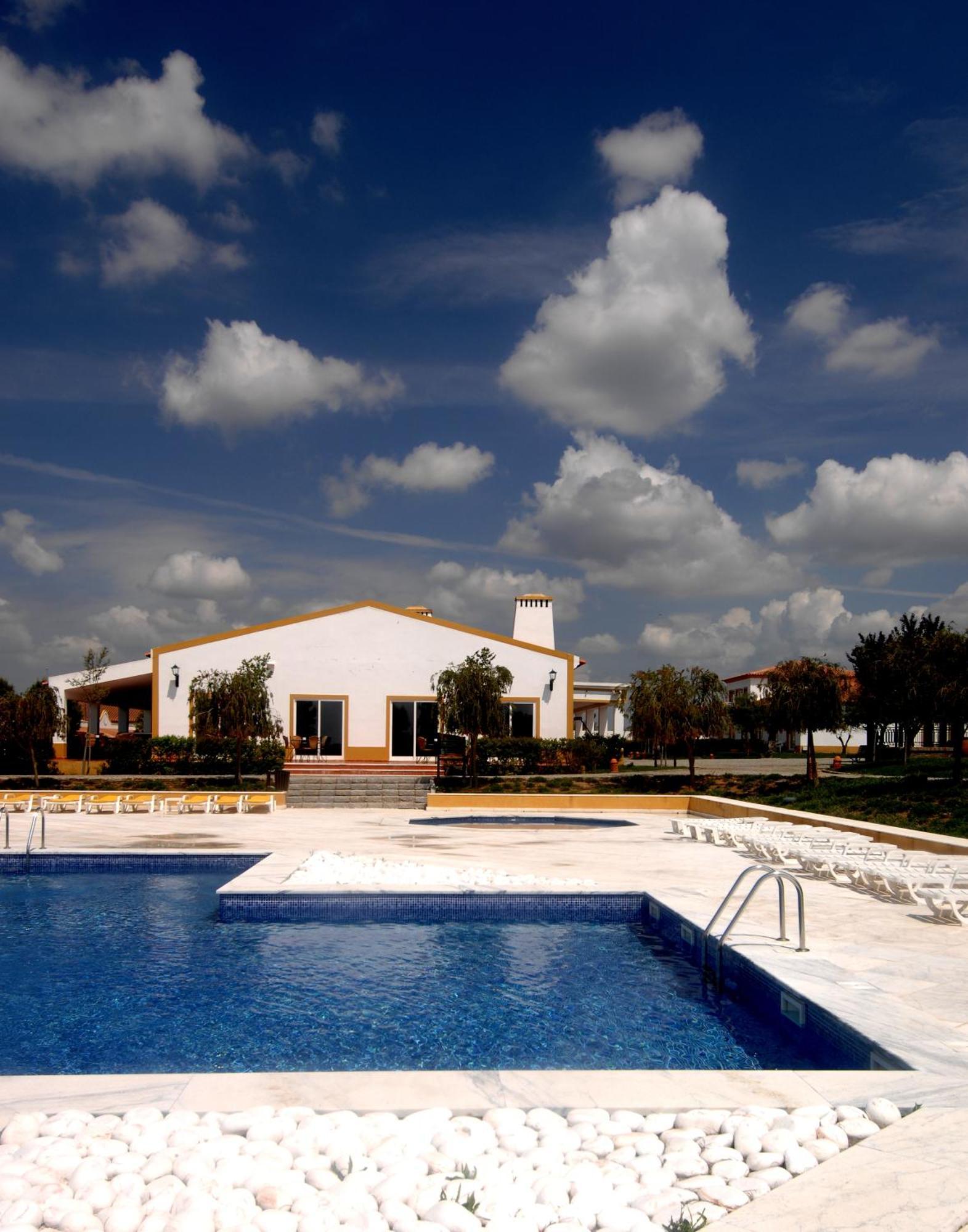 Hotel Gale Alentejo Vineyard - Clube De Campo Albernoa