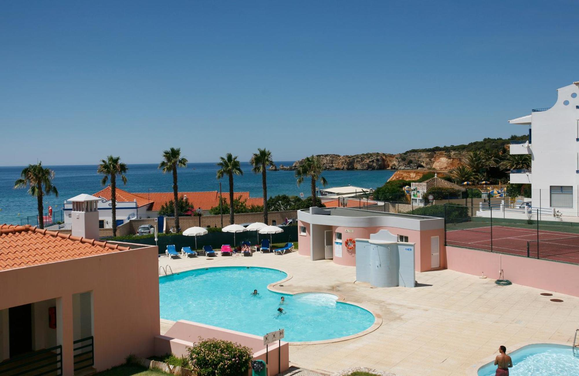 Aparthotel Coral Do Vau 3*