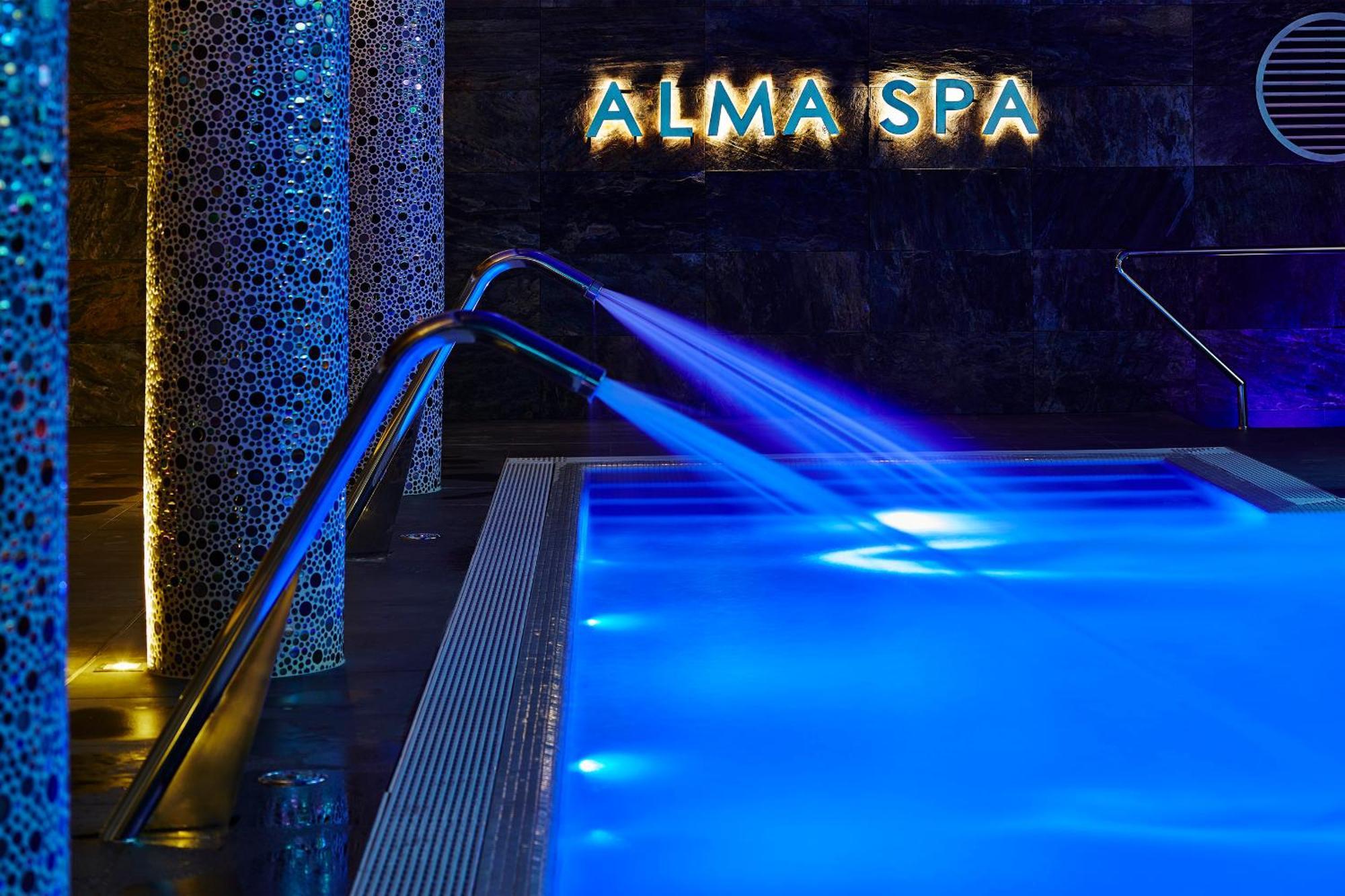 Alcazar &