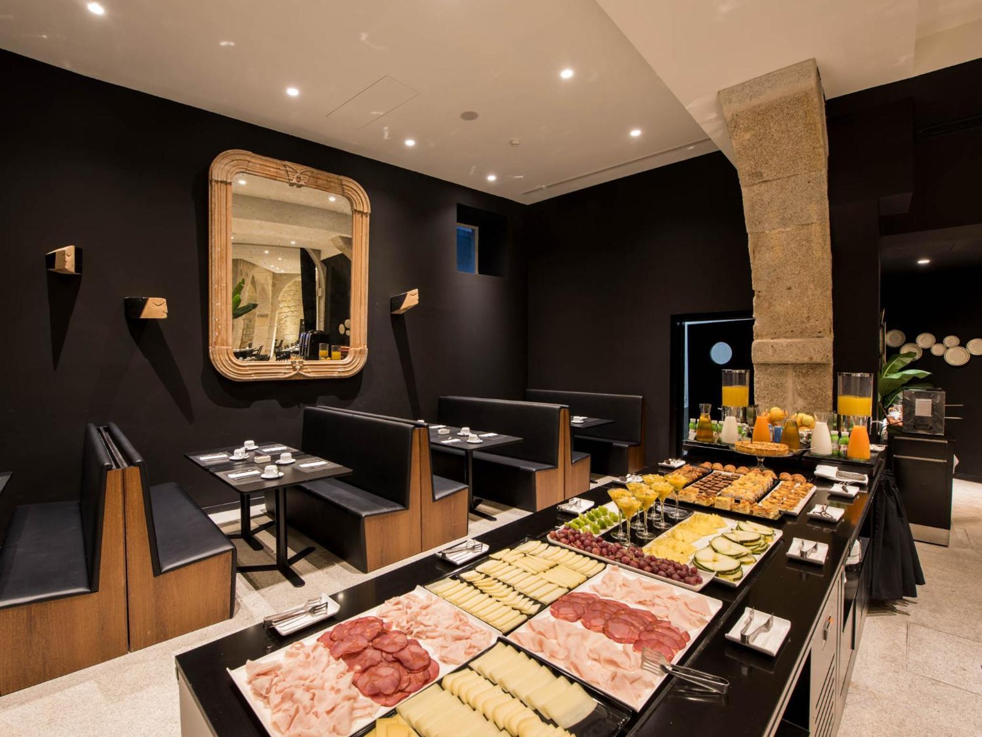 Hotel Carris Ribeira 4*