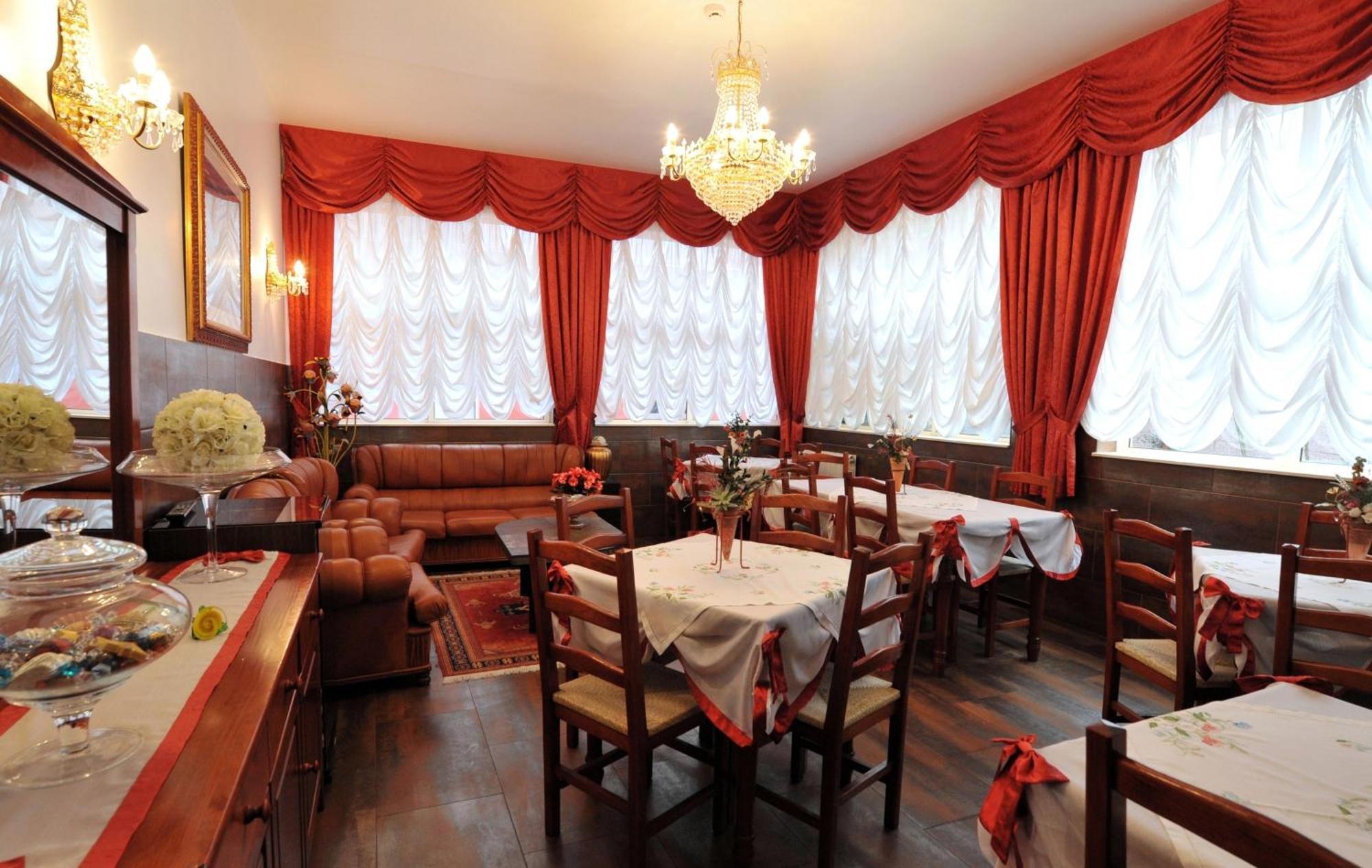 Hotel Aviz 2*