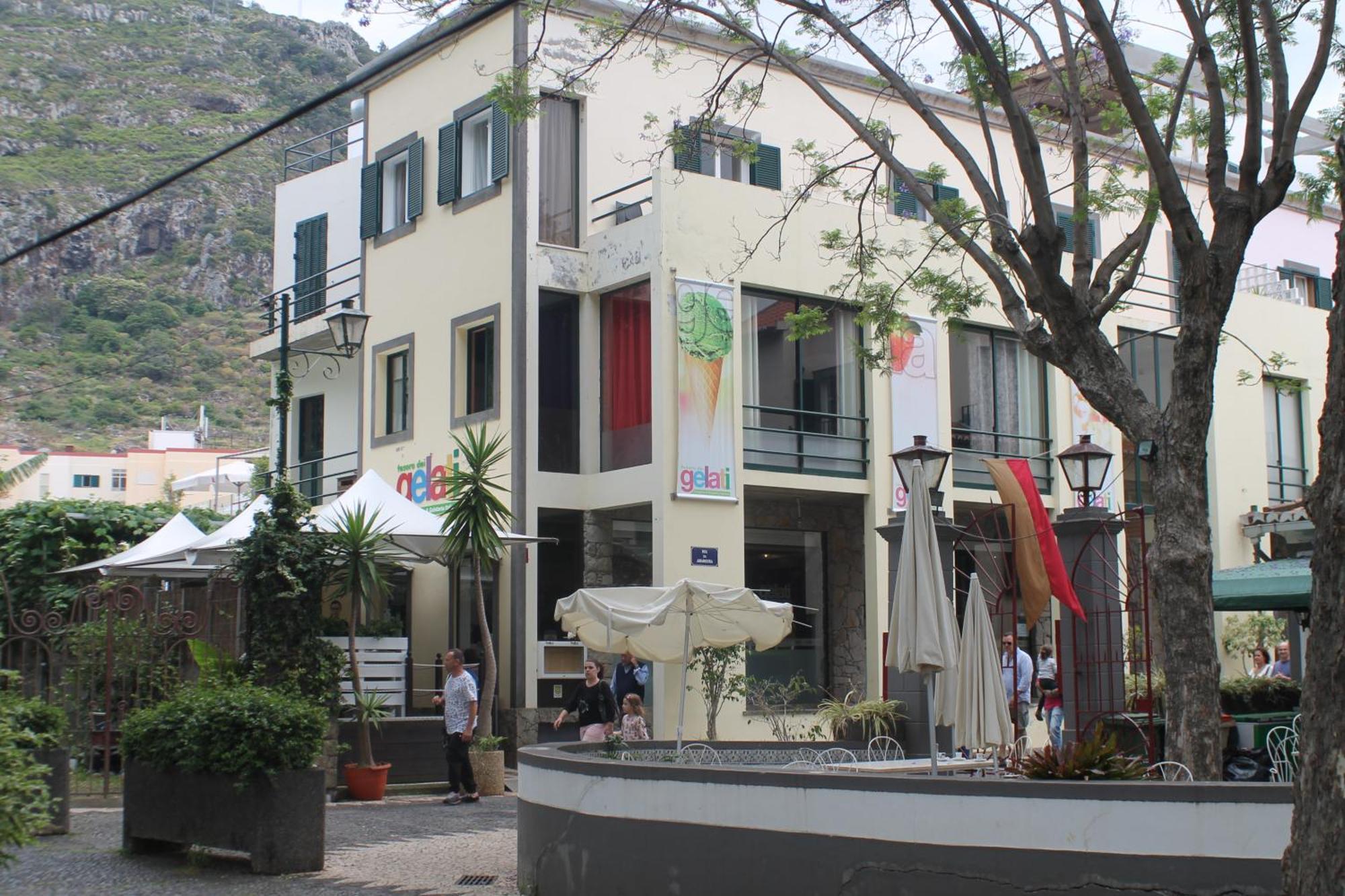 Albergue Modern & Recycled Machico (Madeira)