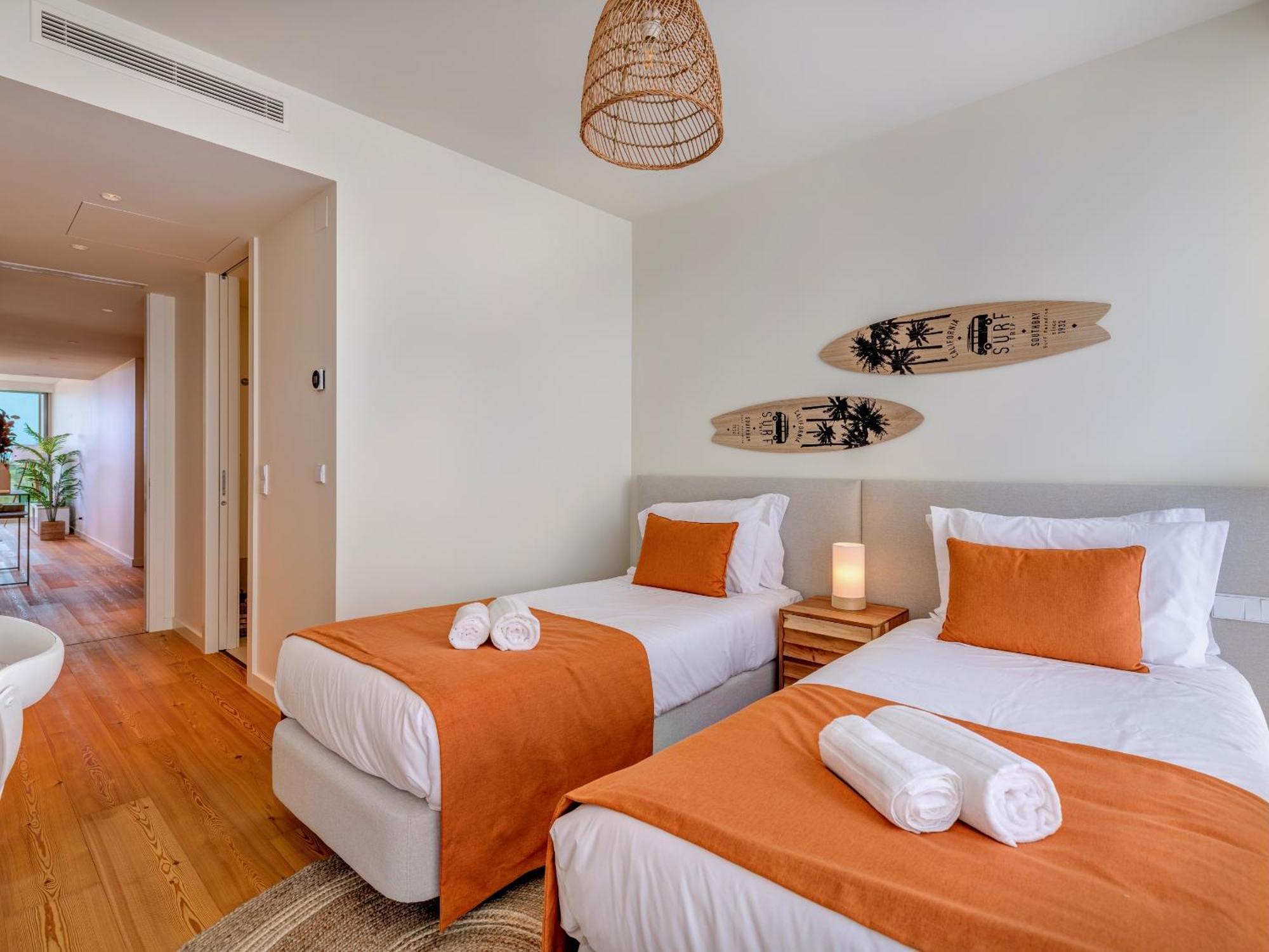 Apartment Bayline - Beachfront Bliss & By Bedzy Armacao de Pera