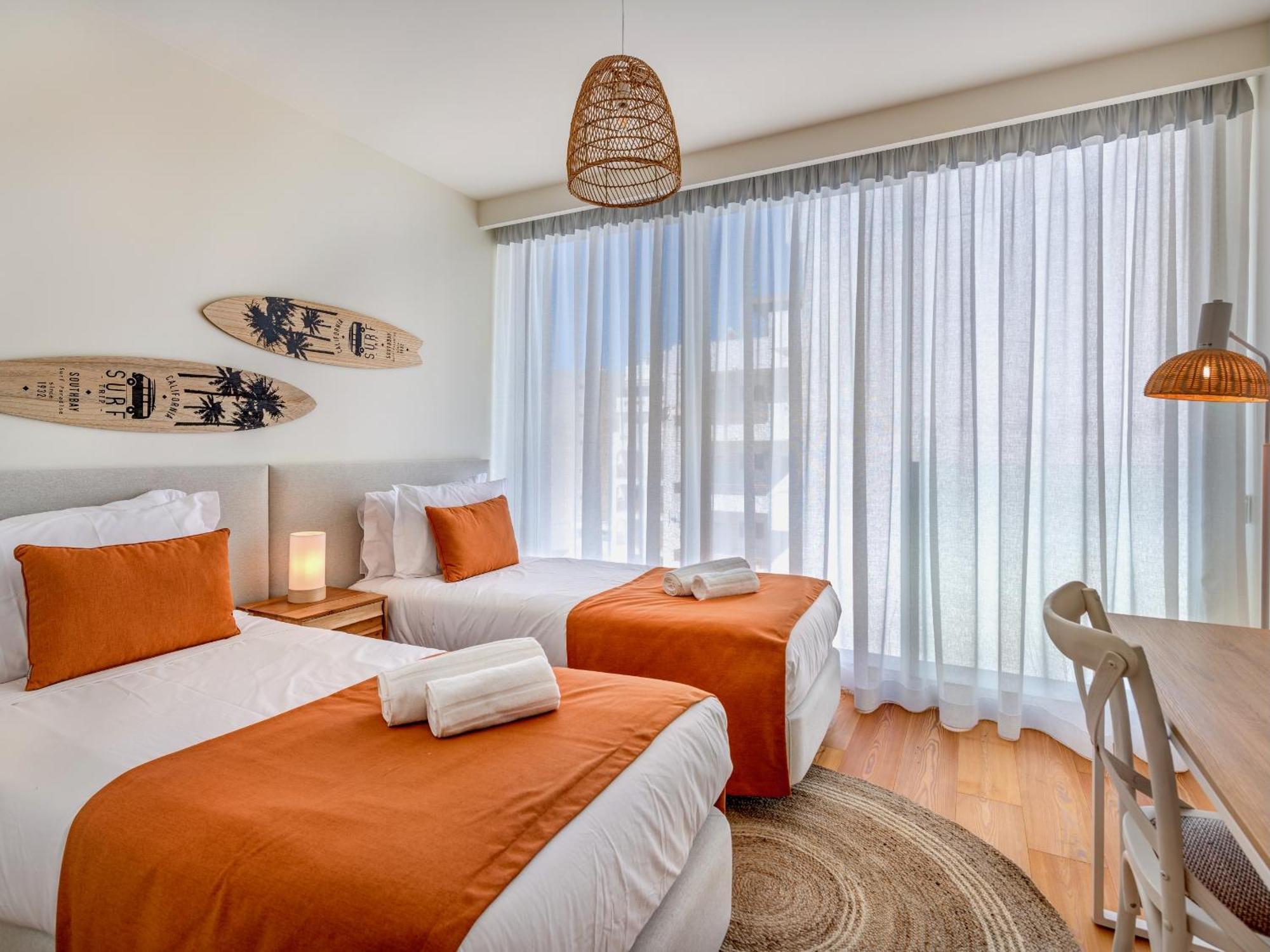 Apartment Bayline - Beachfront Bliss & By Bedzy Armacao de Pera