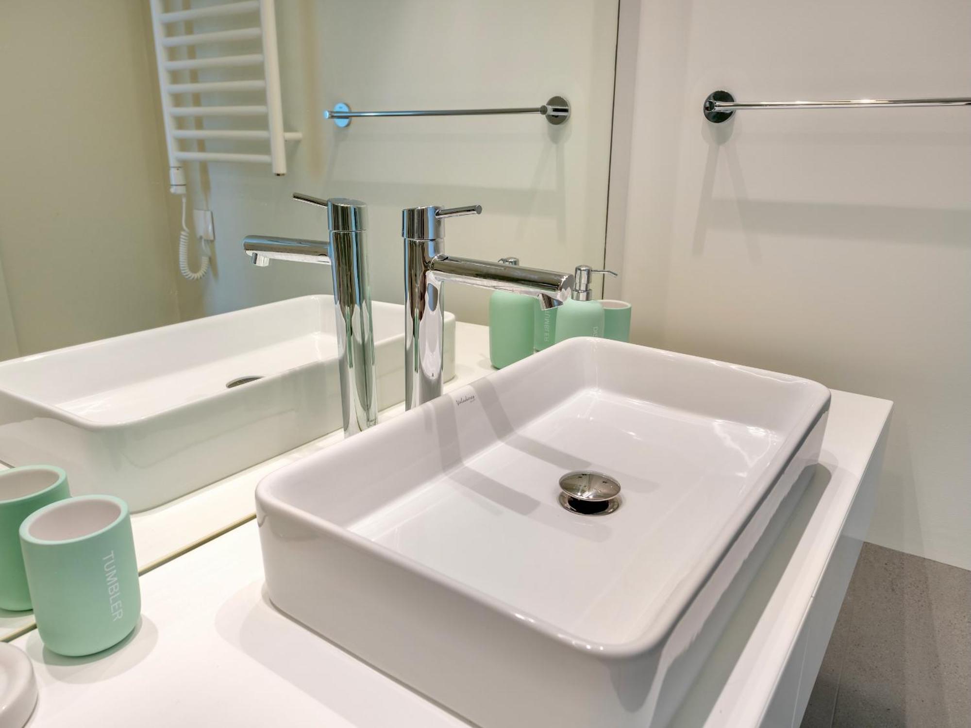 Bayline - Beachfront Bliss & By Bedzy Armacao de Pera