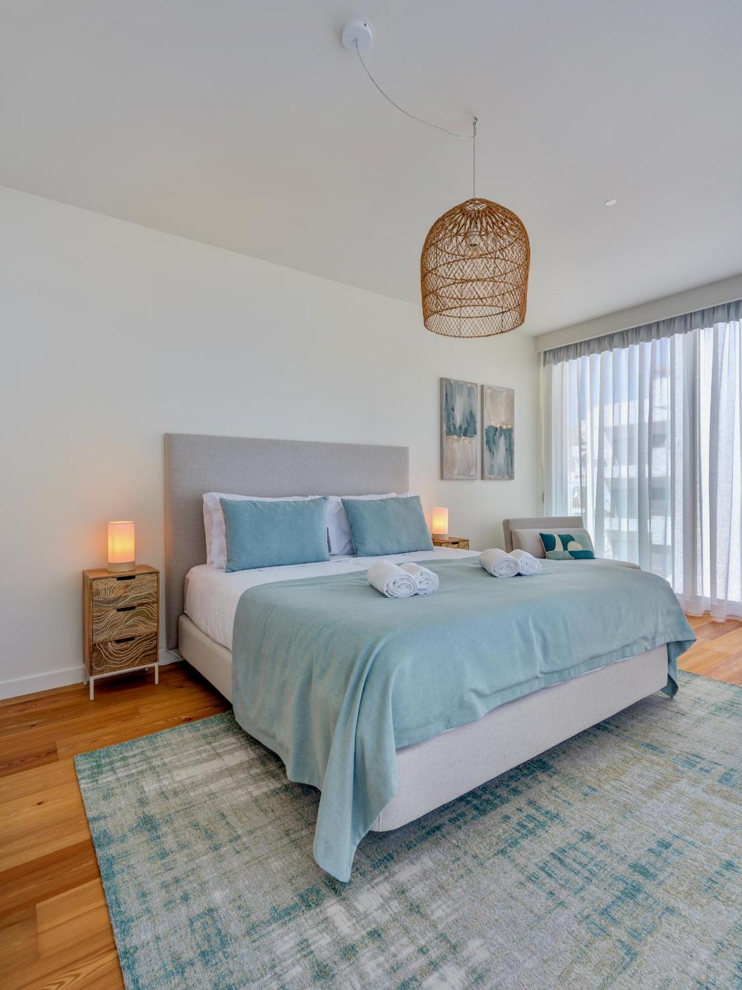 Bayline - Beachfront Bliss & By Bedzy Armacao de Pera