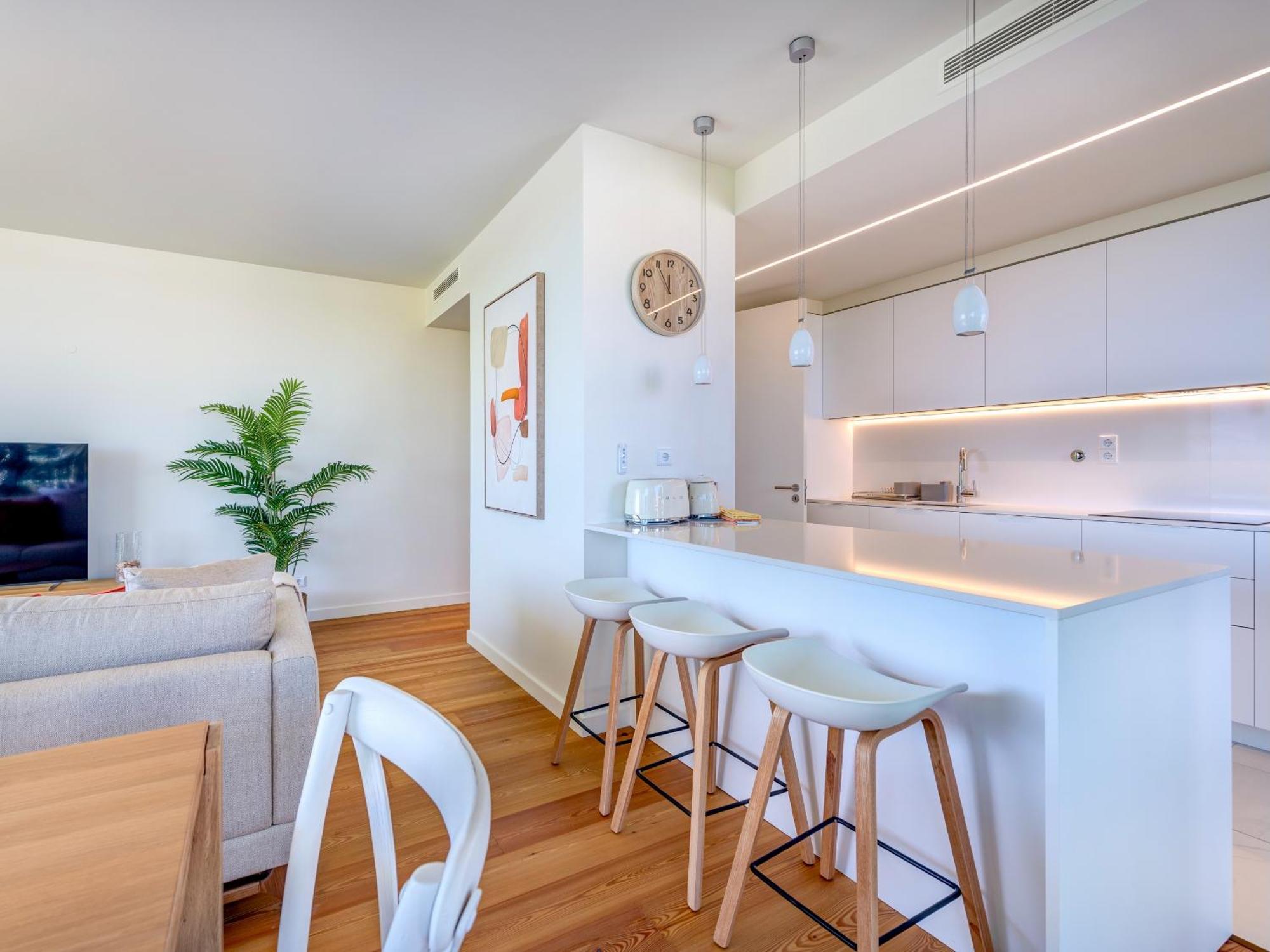 Bayline - Beachfront Bliss & By Bedzy