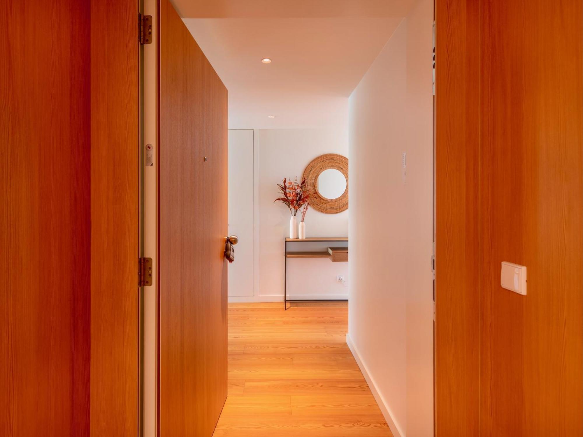 Apartment Bayline - Beachfront Bliss & By Bedzy Armacao de Pera