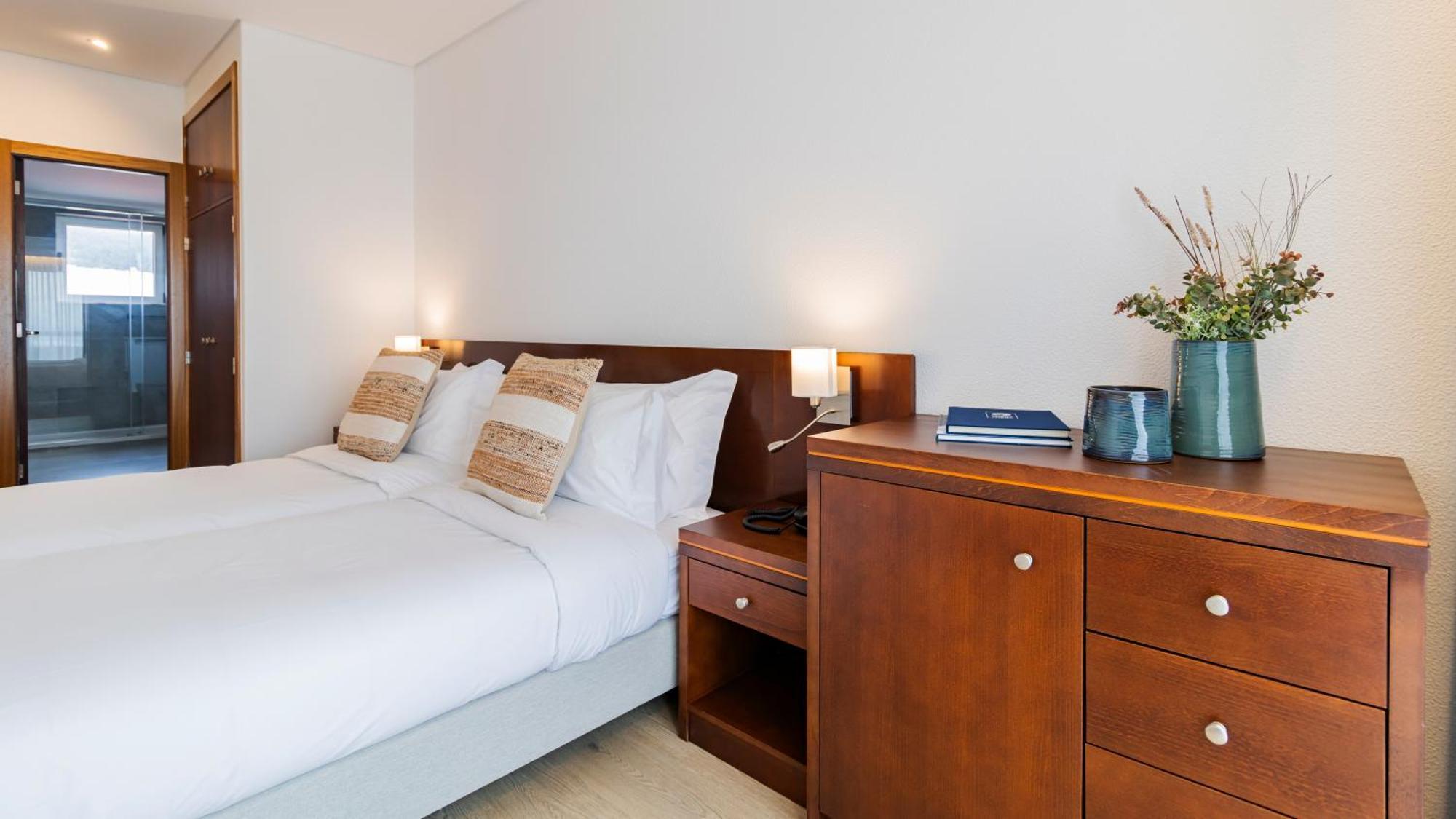 Hotel Albergaria Quim Barreiros 3*