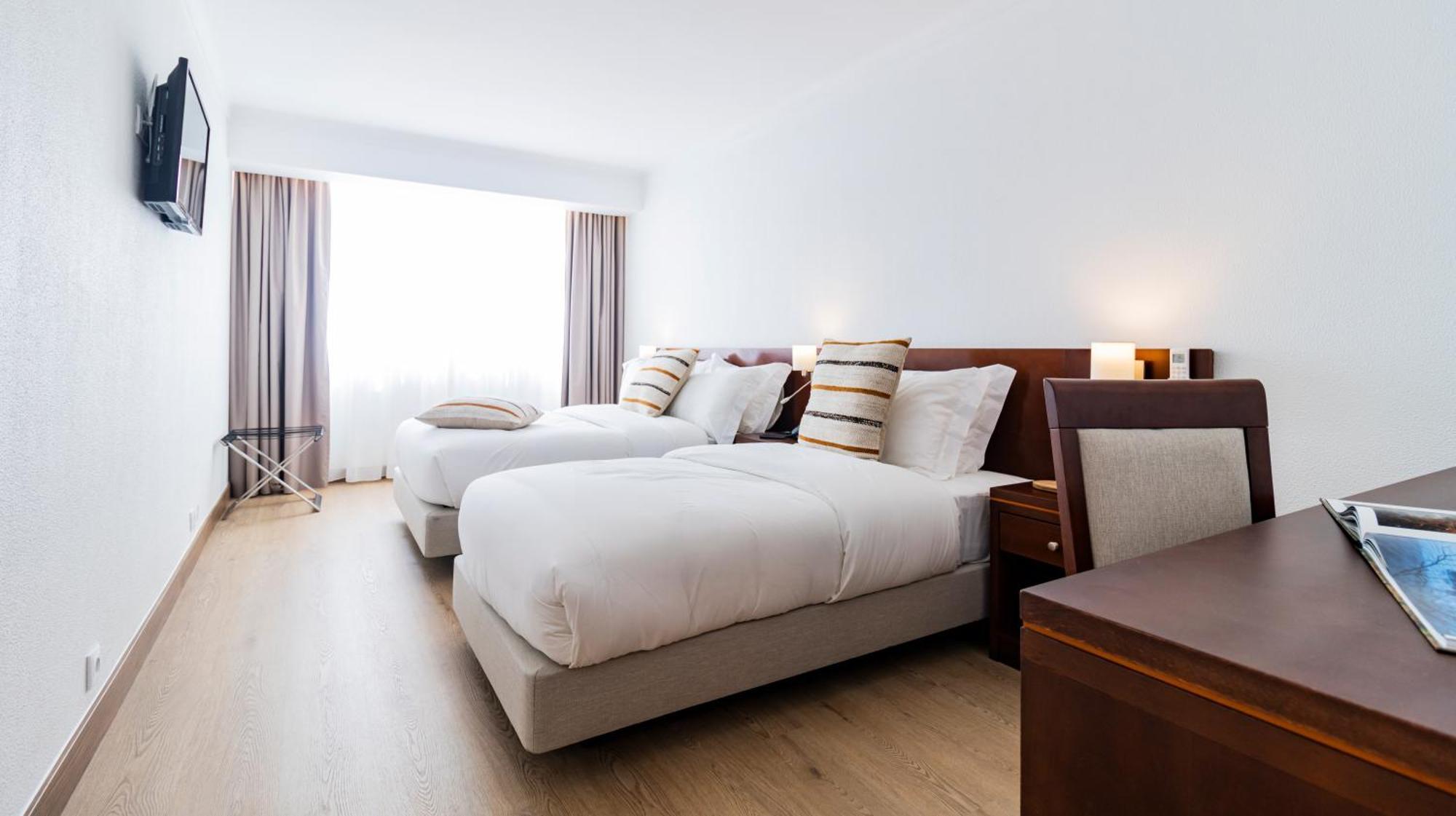 Hotel Albergaria Quim Barreiros 3*