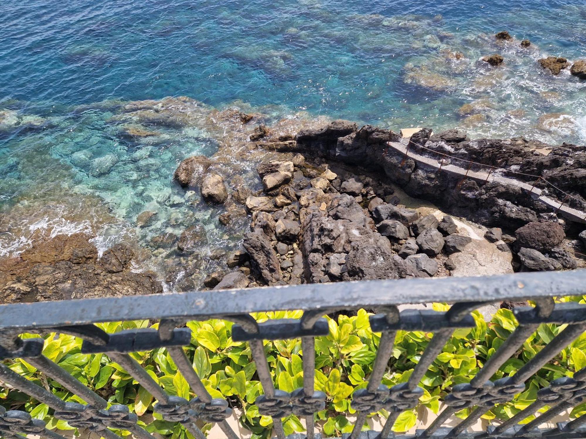 Salt Water Santa Cruz (Madeira)