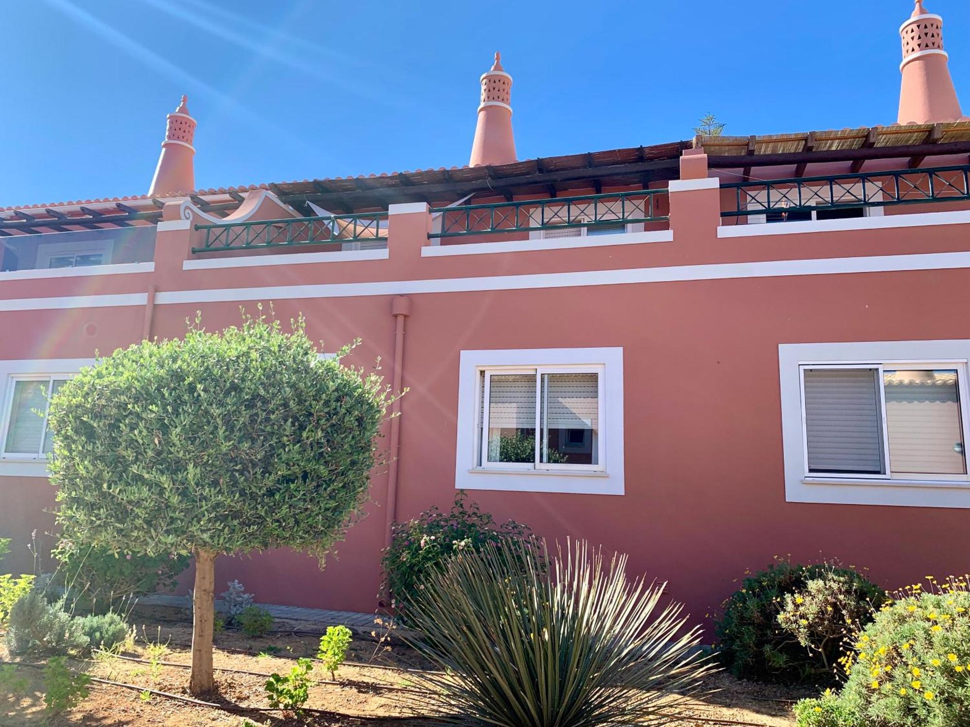 Holiday home Casadaluz 86: Porto Dona Maria Oceanfront Retreat Praia Da Luz
