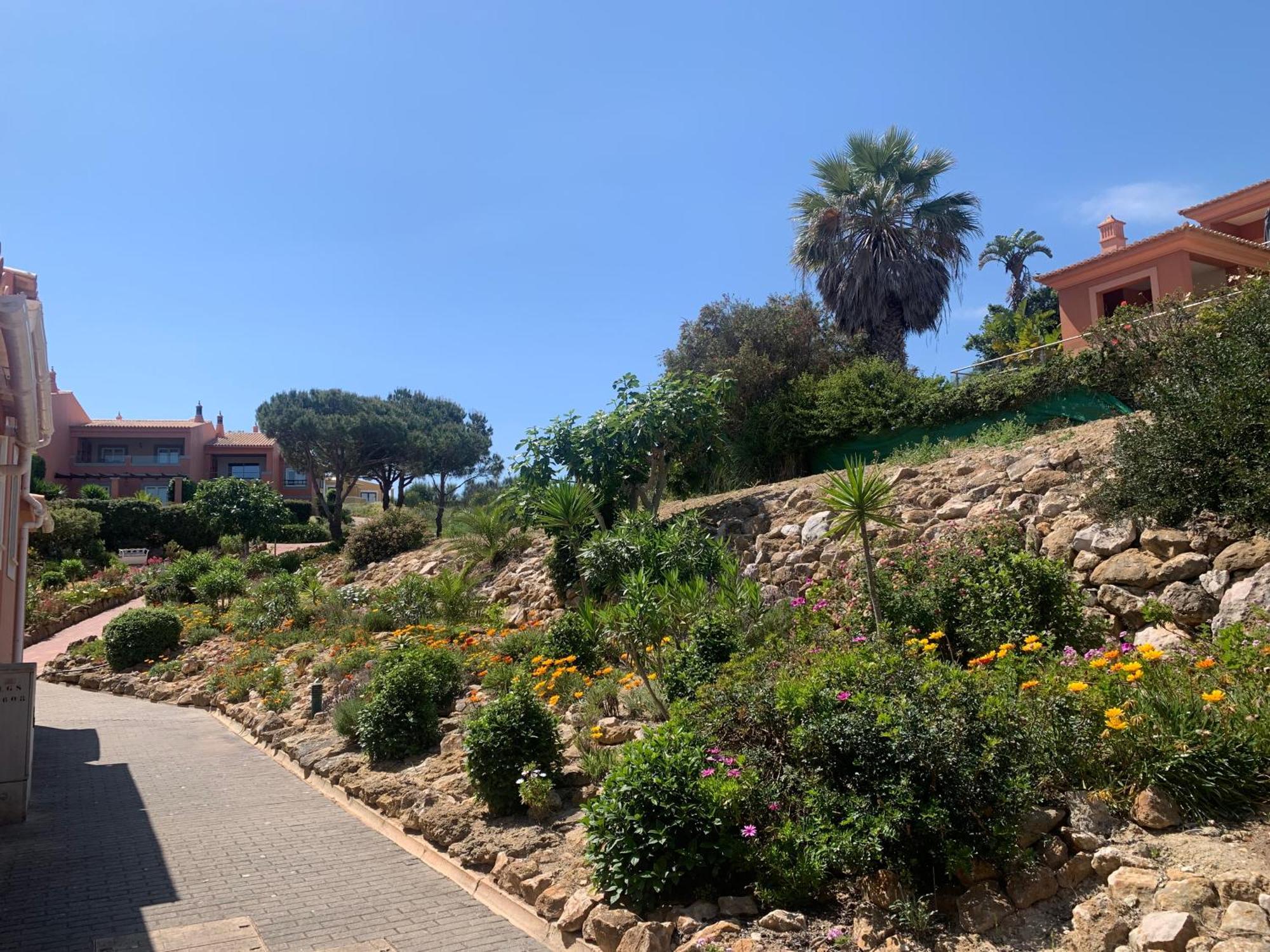 Casadaluz 86: Porto Dona Maria Oceanfront Retreat *